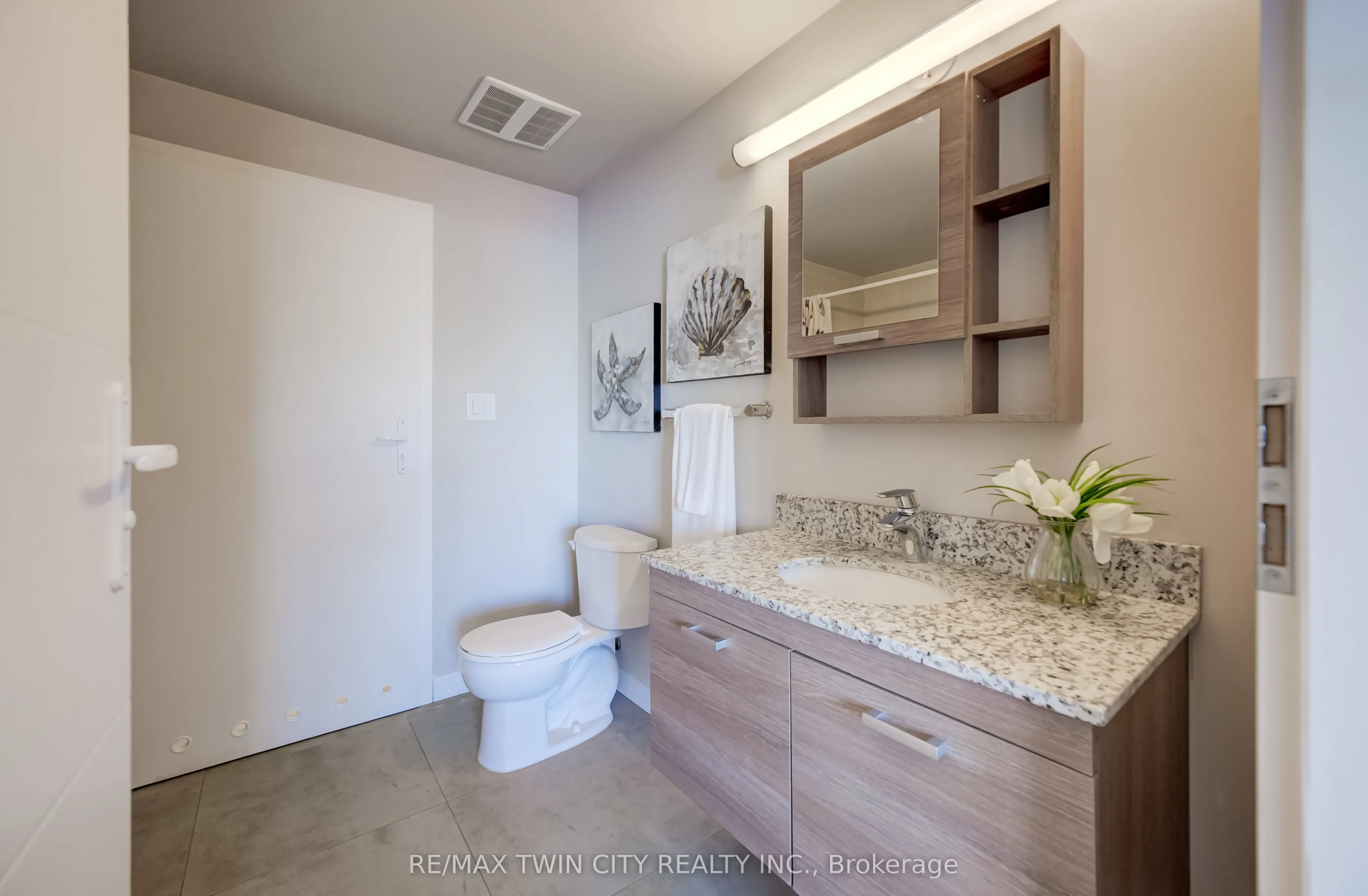 280 Lester Street #708
