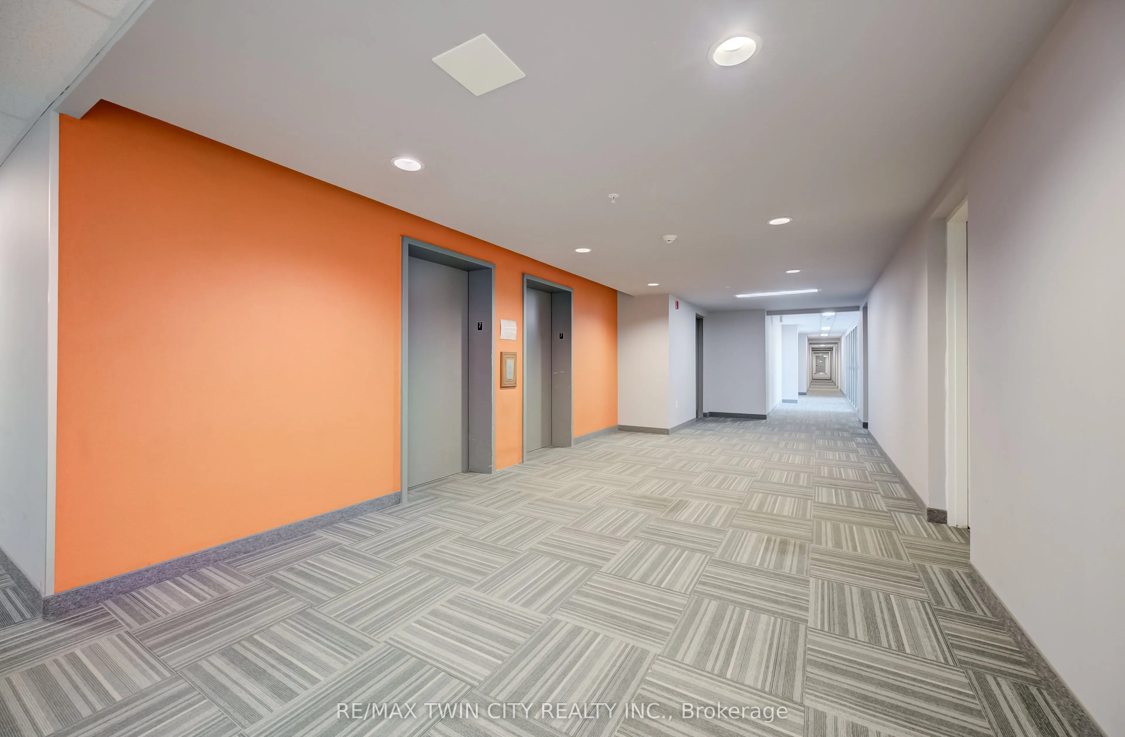 280 Lester Street #708