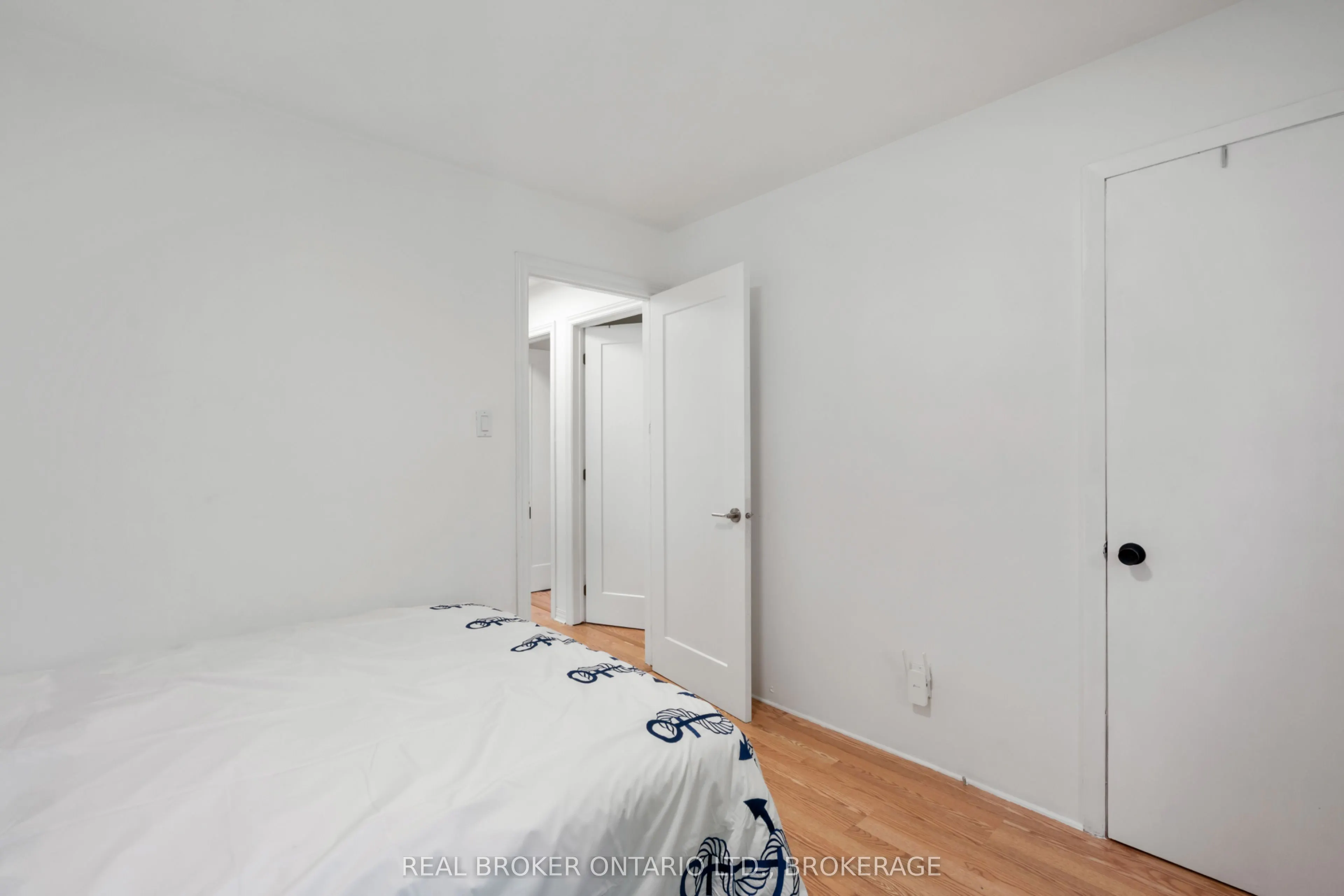 121 St. George Street W