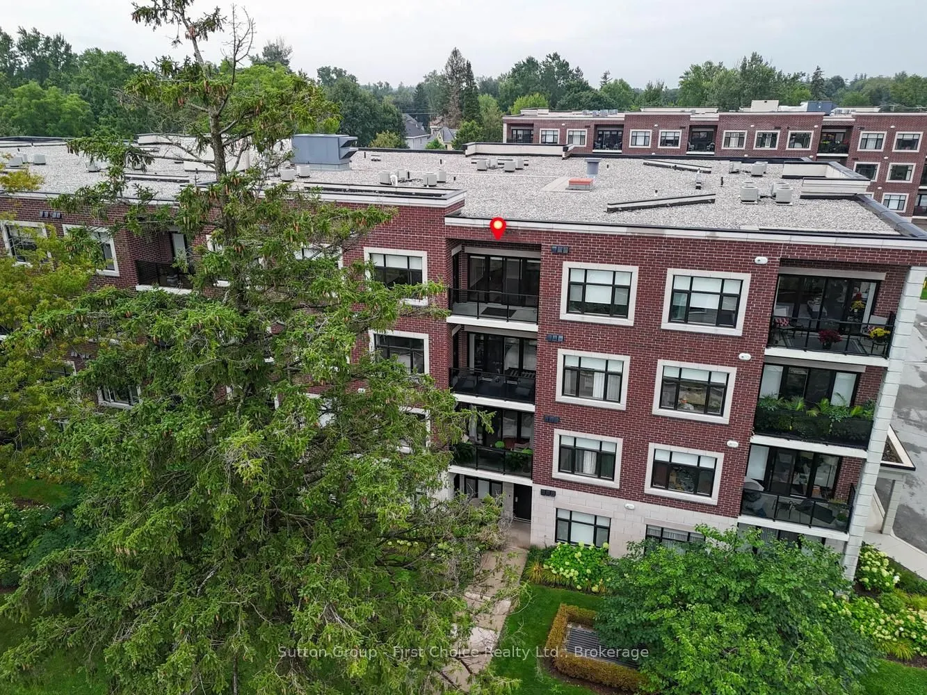 255 JOHN Street N #412