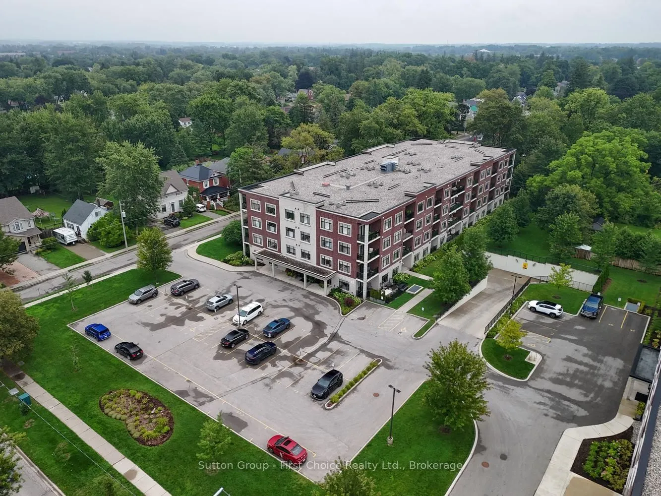 255 JOHN Street N #412