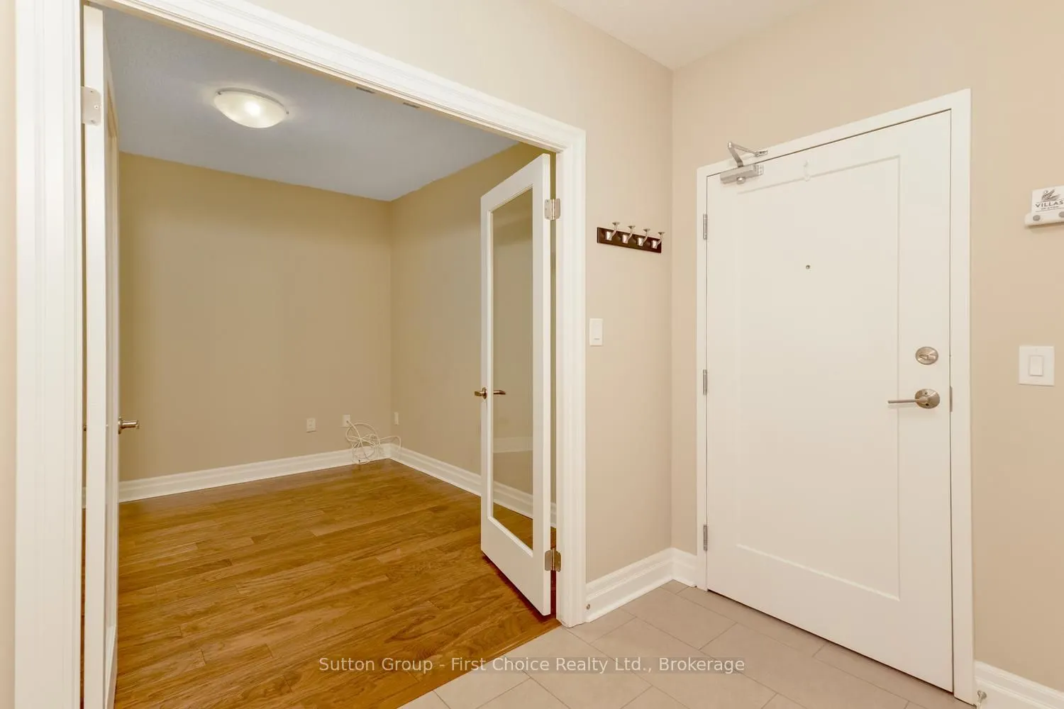 255 JOHN Street N #412