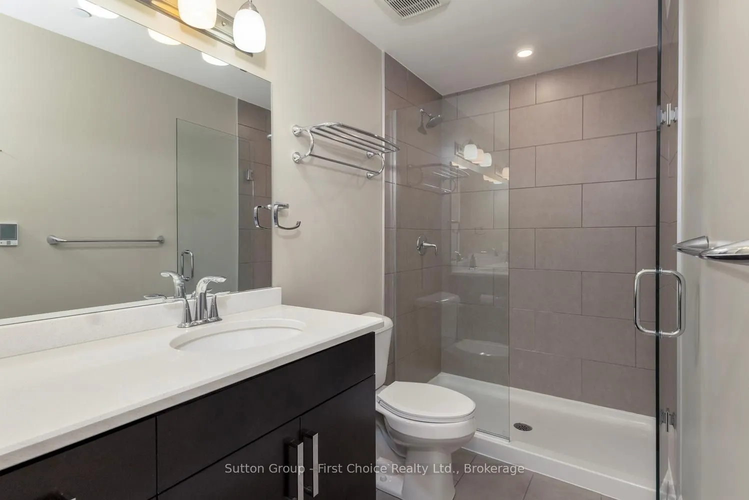255 JOHN Street N #412