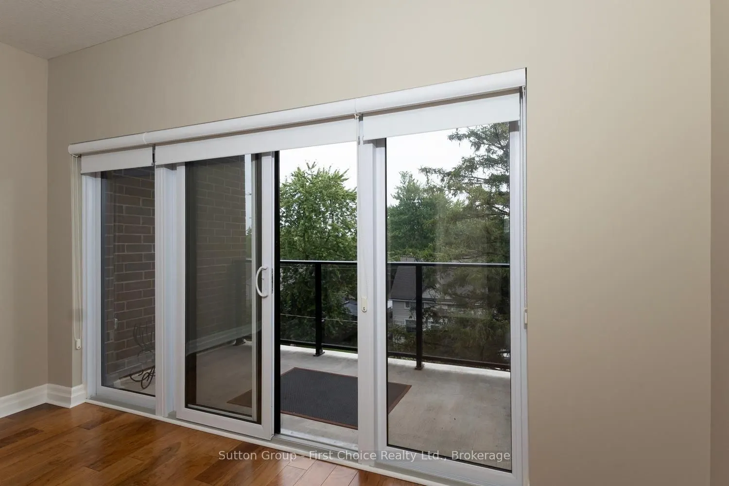 255 JOHN Street N #412