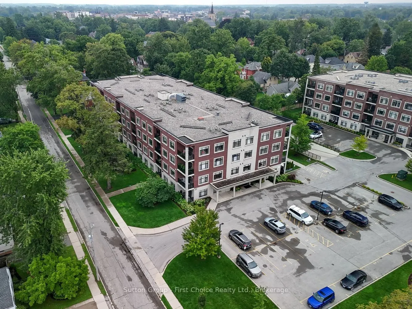 255 JOHN Street N #412
