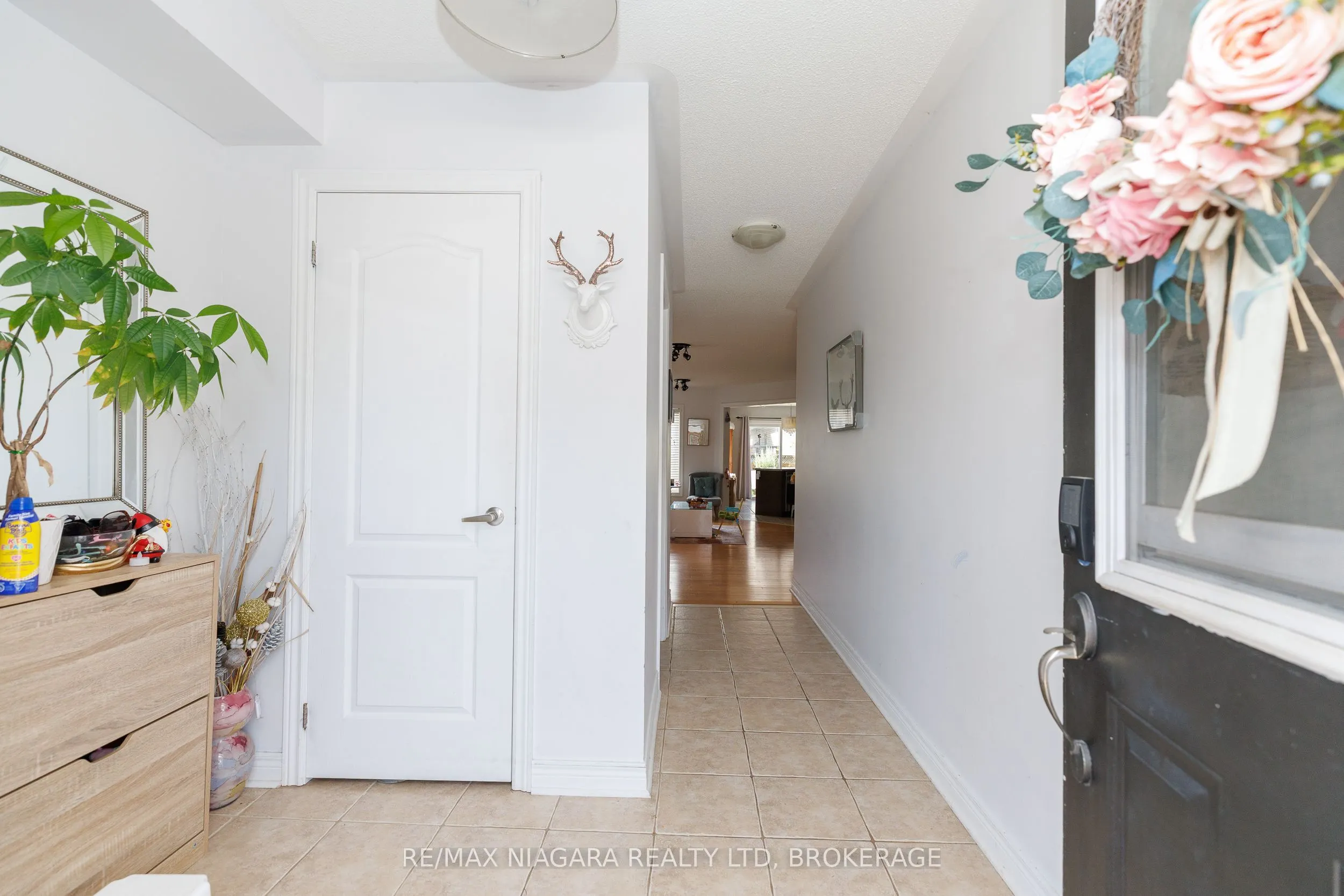 33 COLONEL LYALL Street