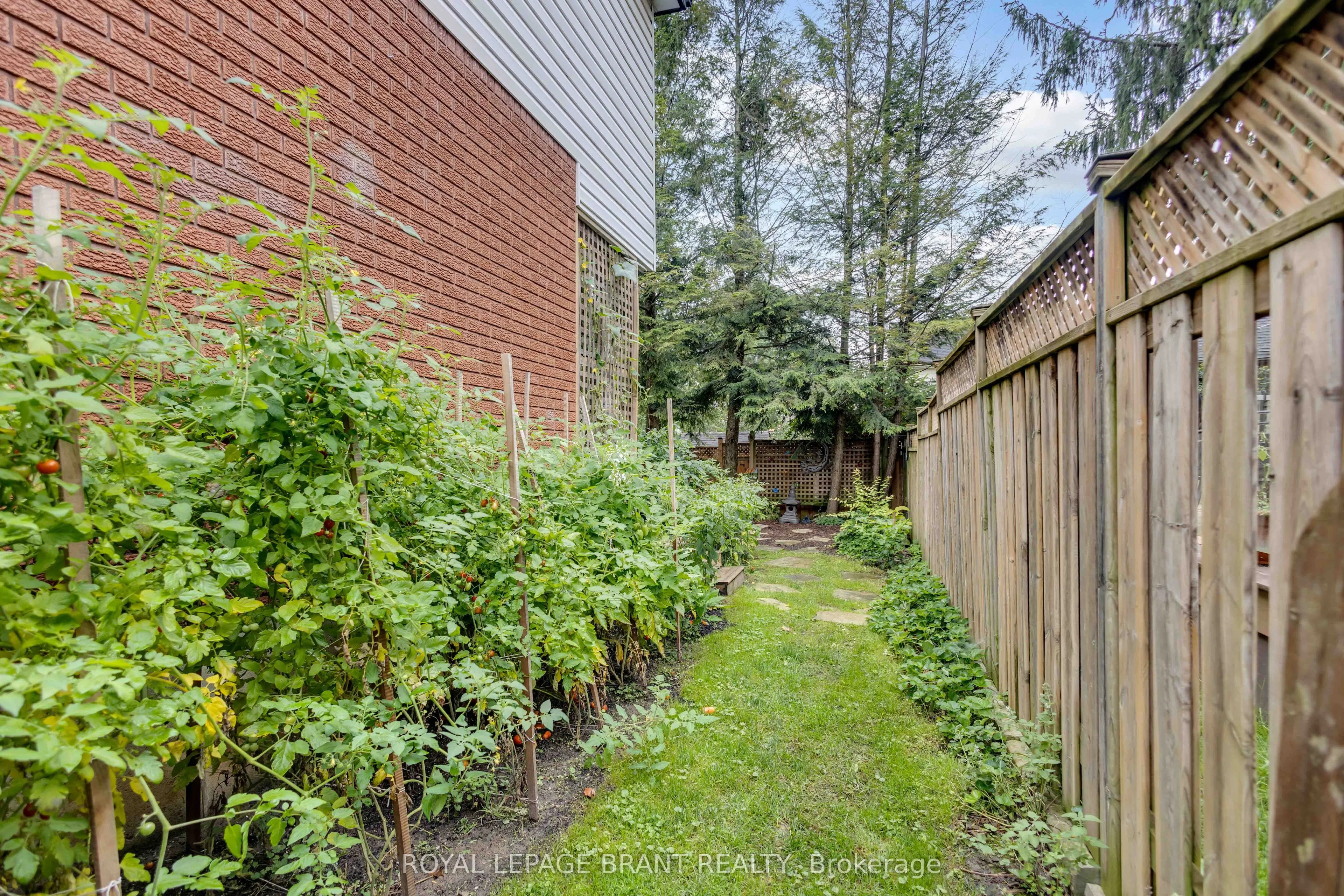 490 Devonshire Avenue