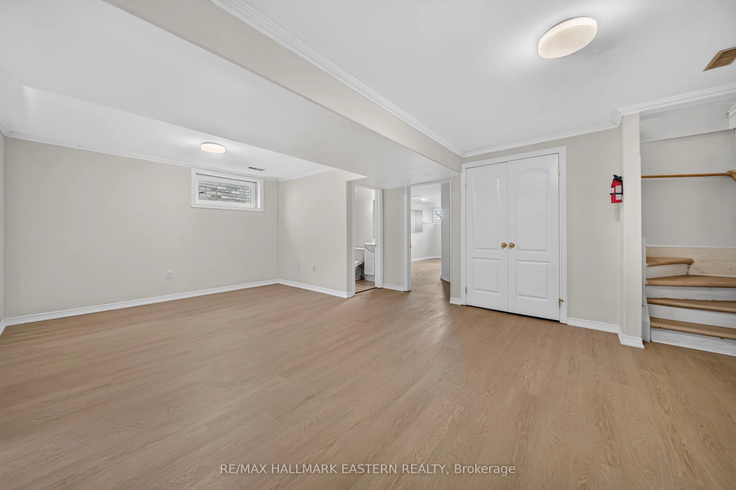 656 CLANCY Crescent