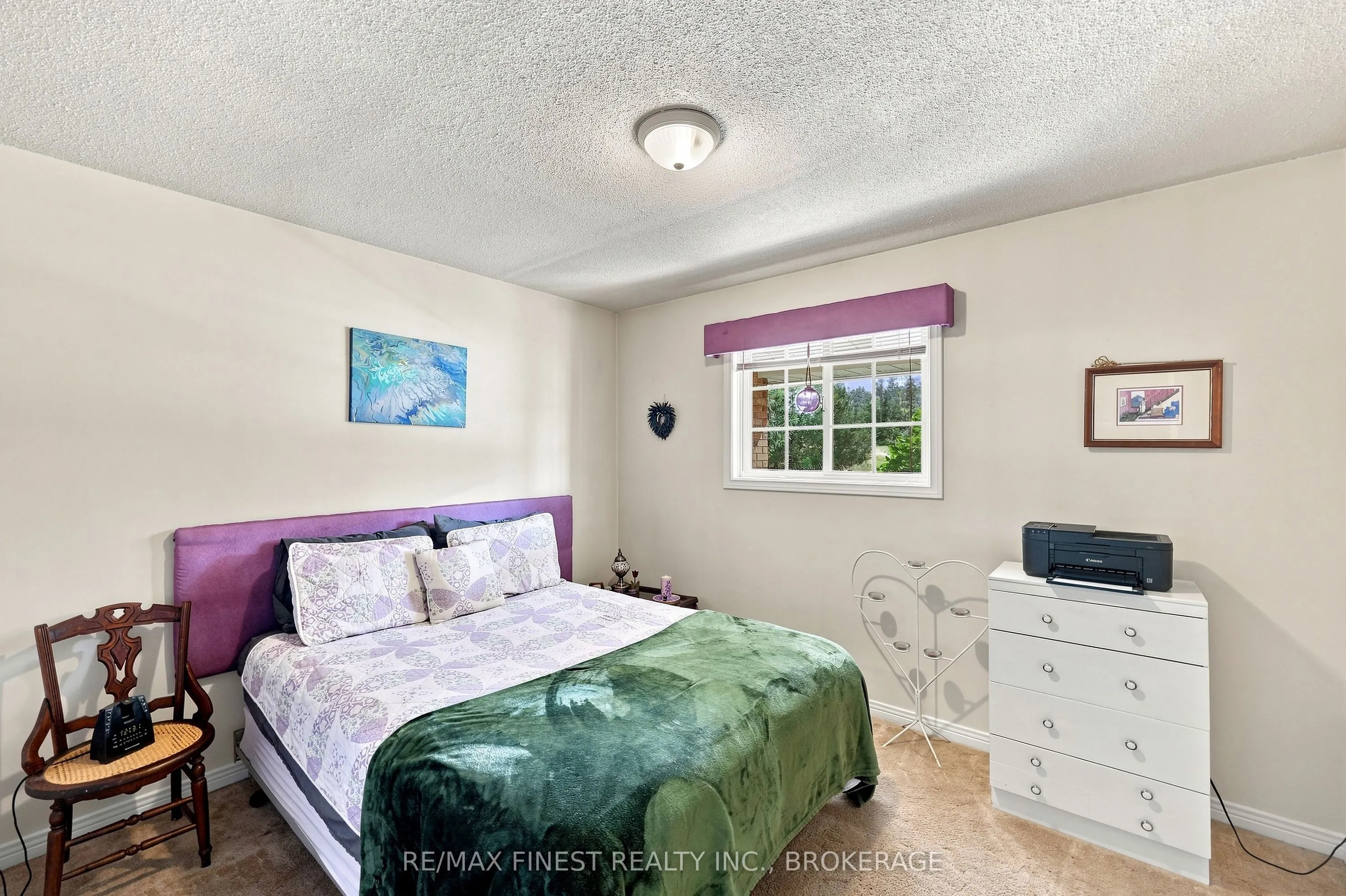 995 Bridge Street W