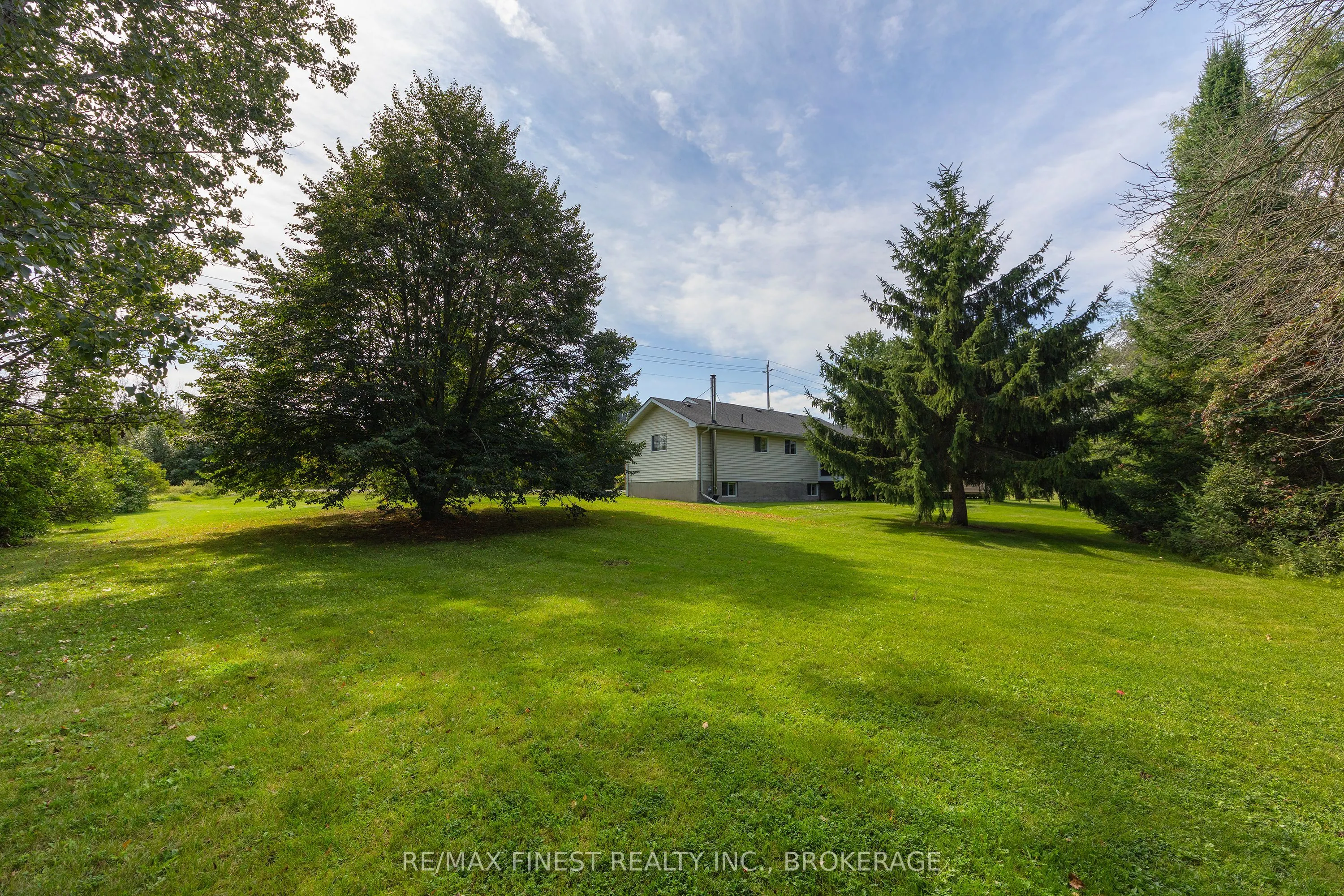 995 Bridge Street W