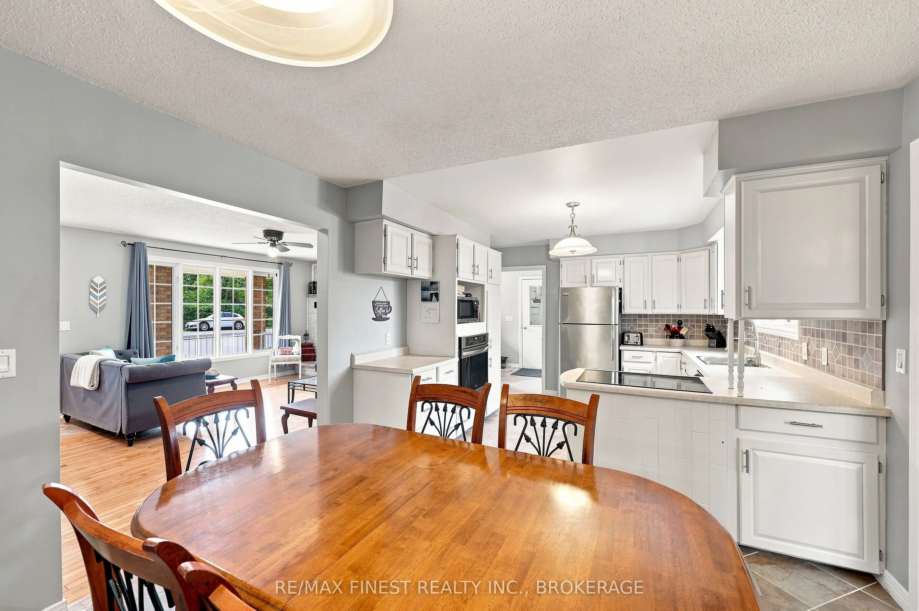 995 Bridge Street W