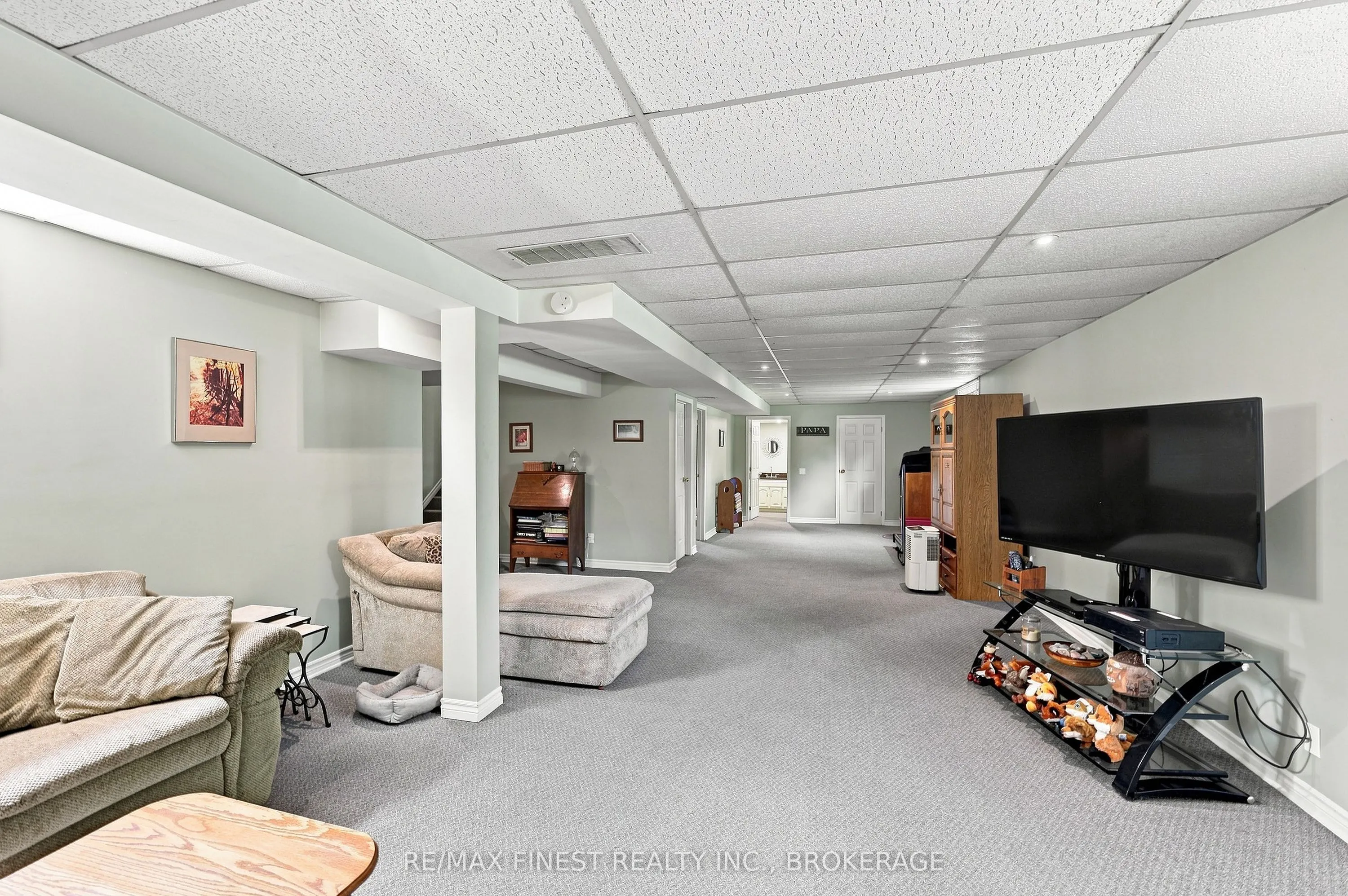 995 Bridge Street W