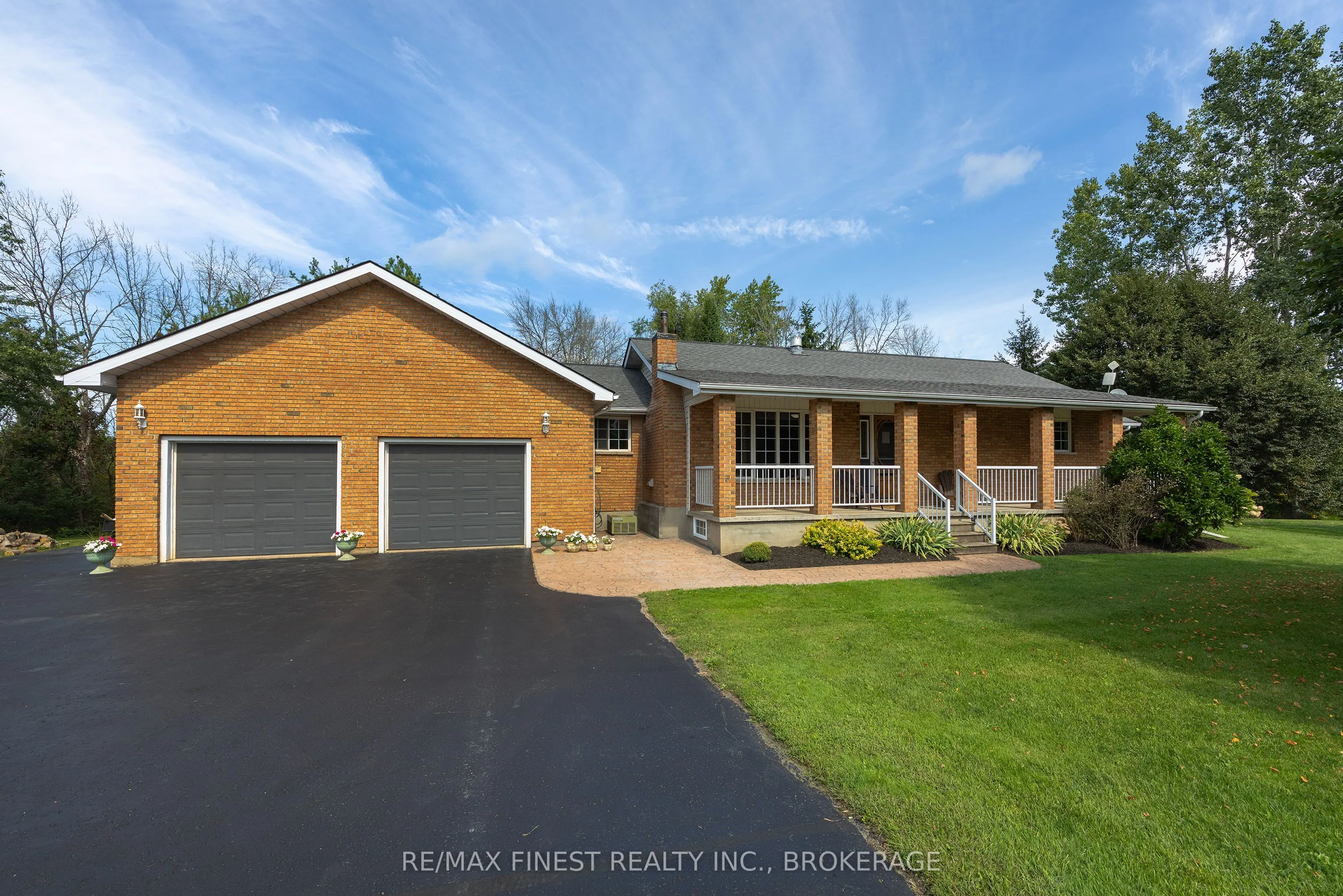 995 Bridge Street W