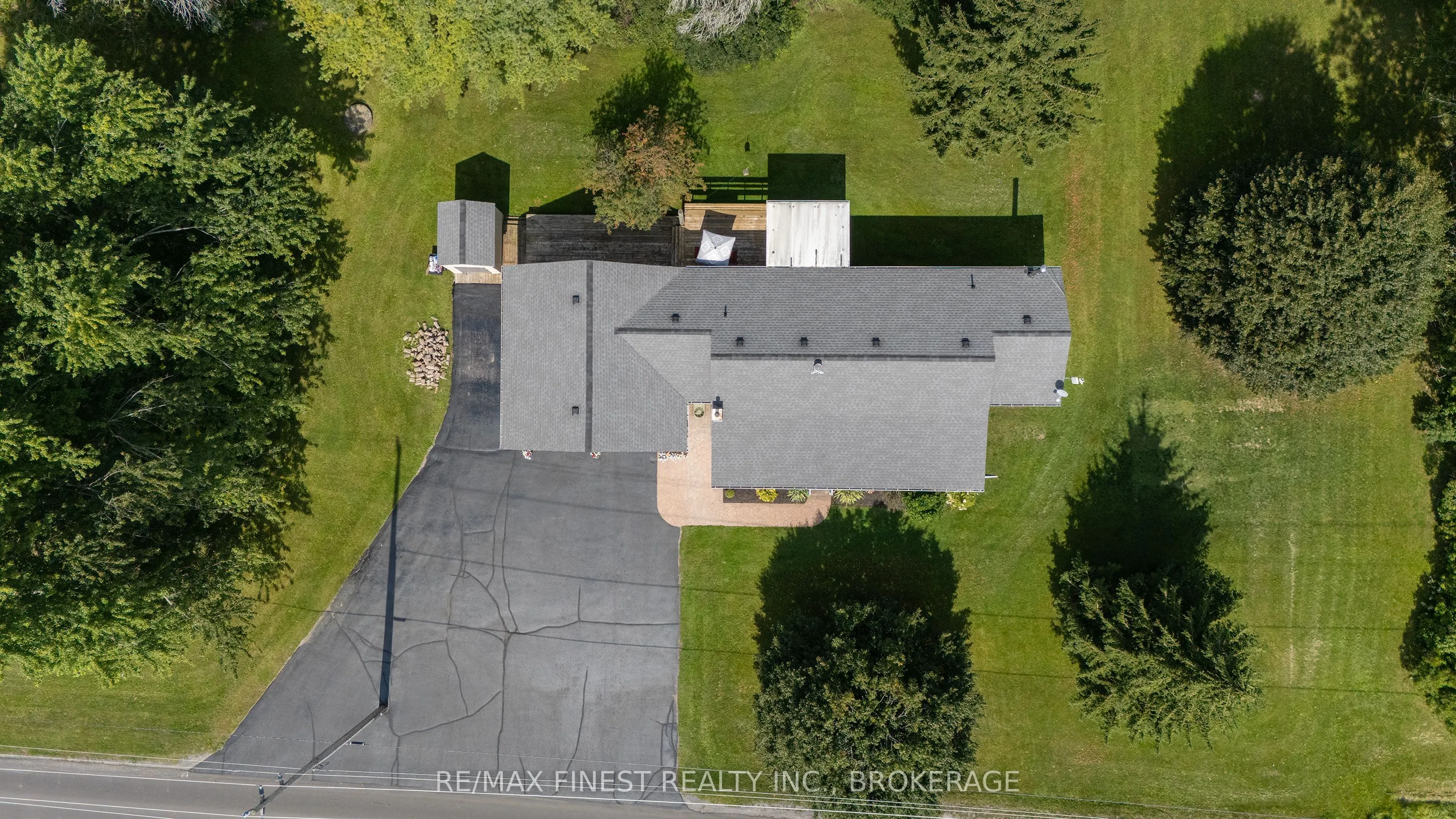 995 Bridge Street W