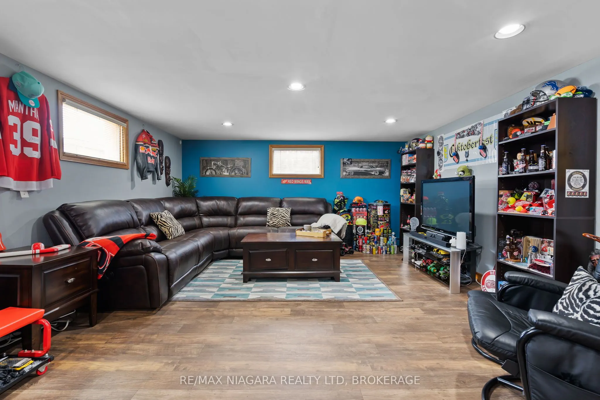 506 Main Street W