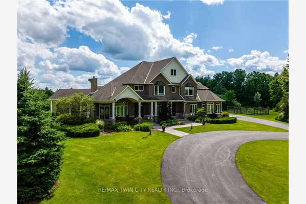 1532 6th Concession Road W