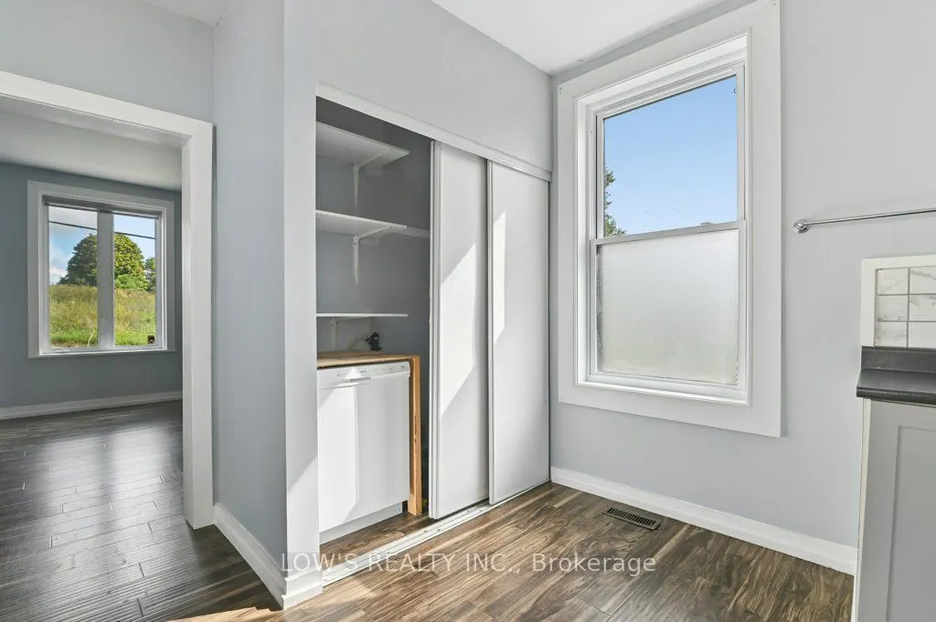 218 Main Street E