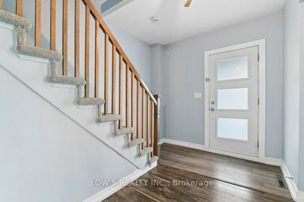 218 Main Street E