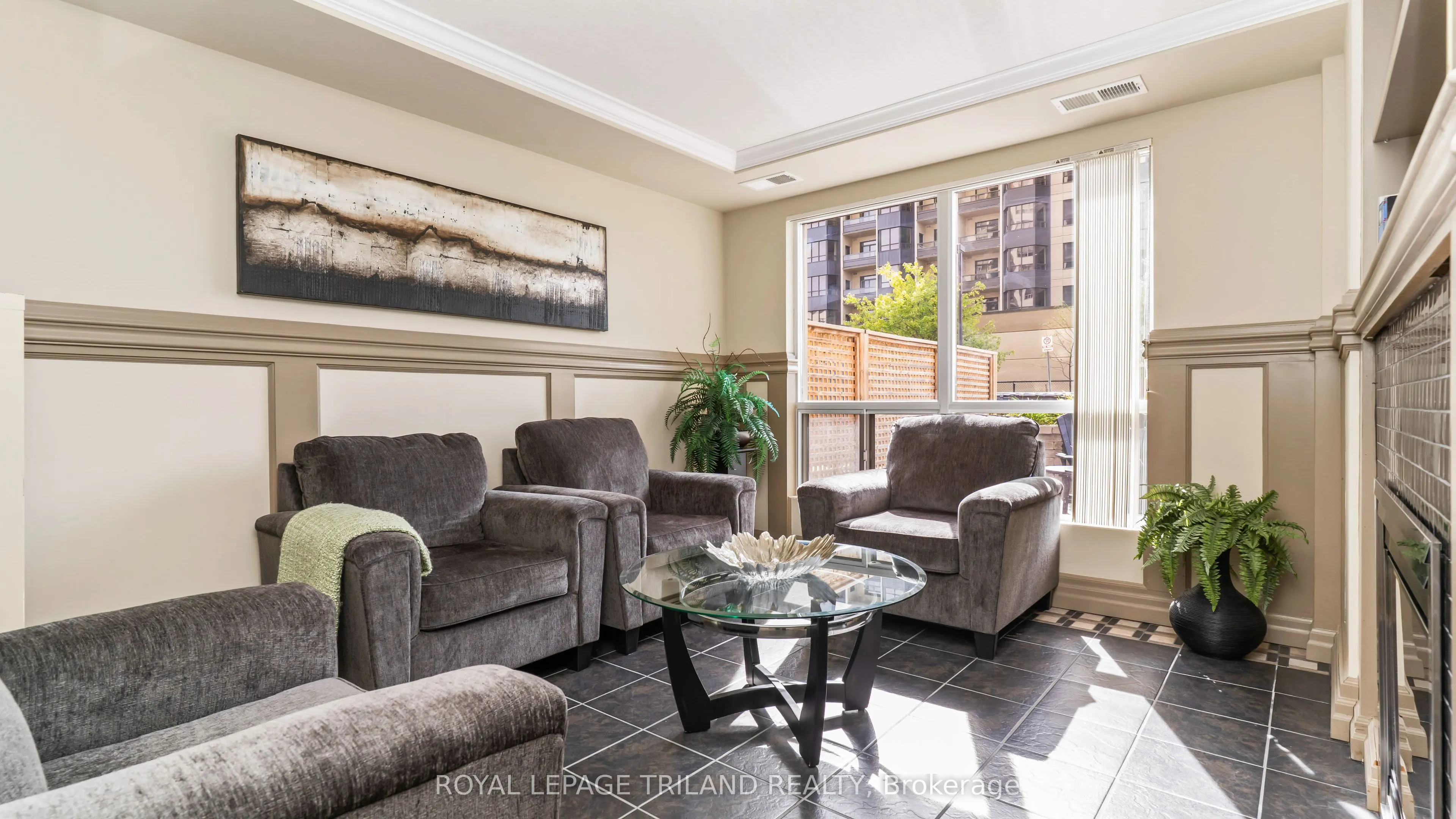 1030 Coronation Drive #812