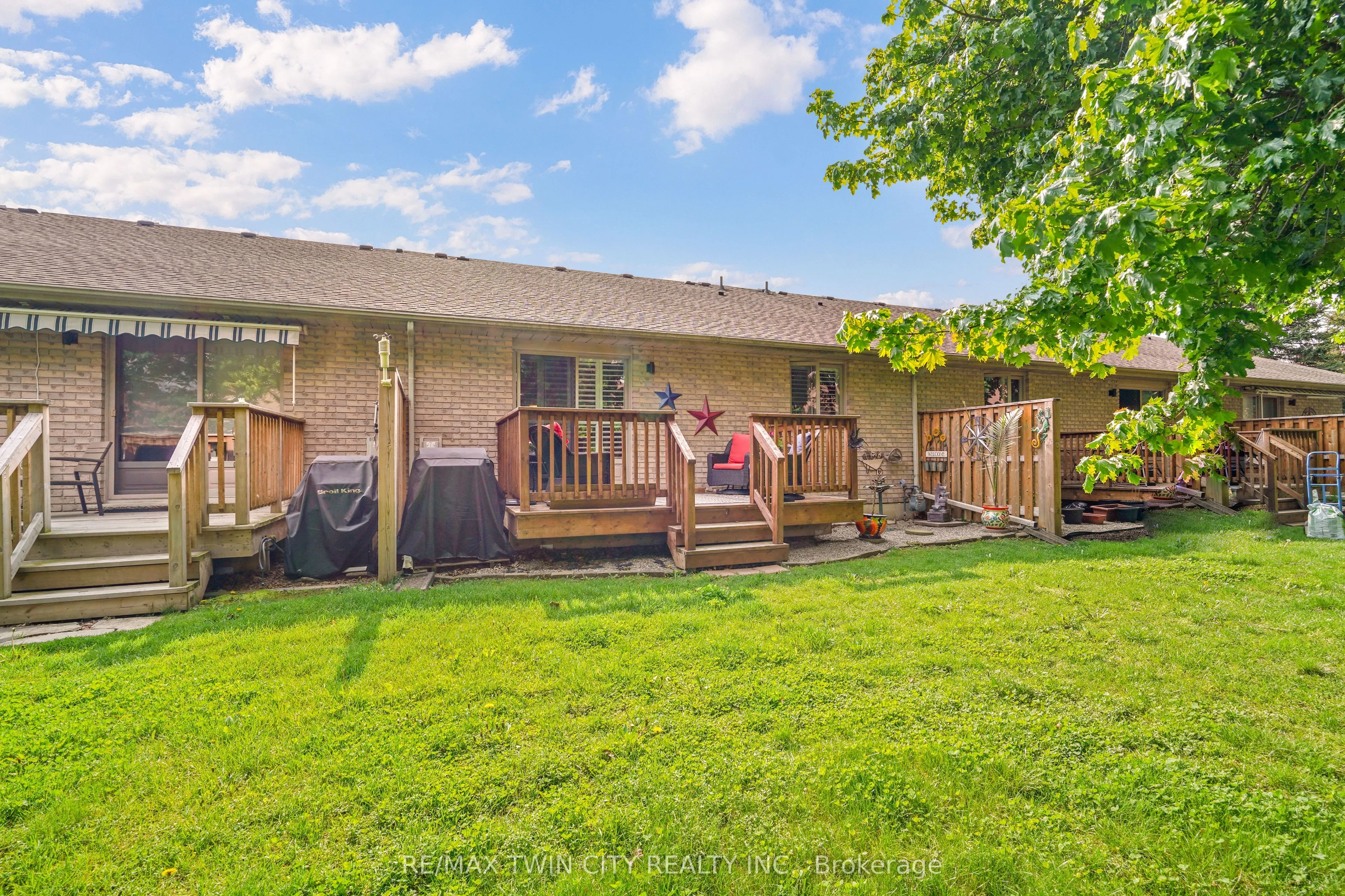 24 Griffiths Drive #9