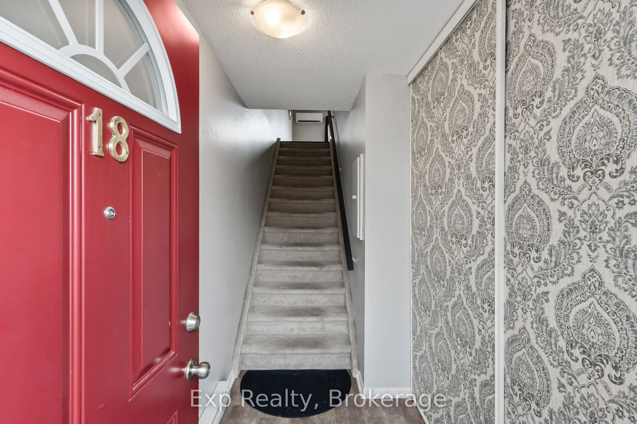 73 Lywood Street #18