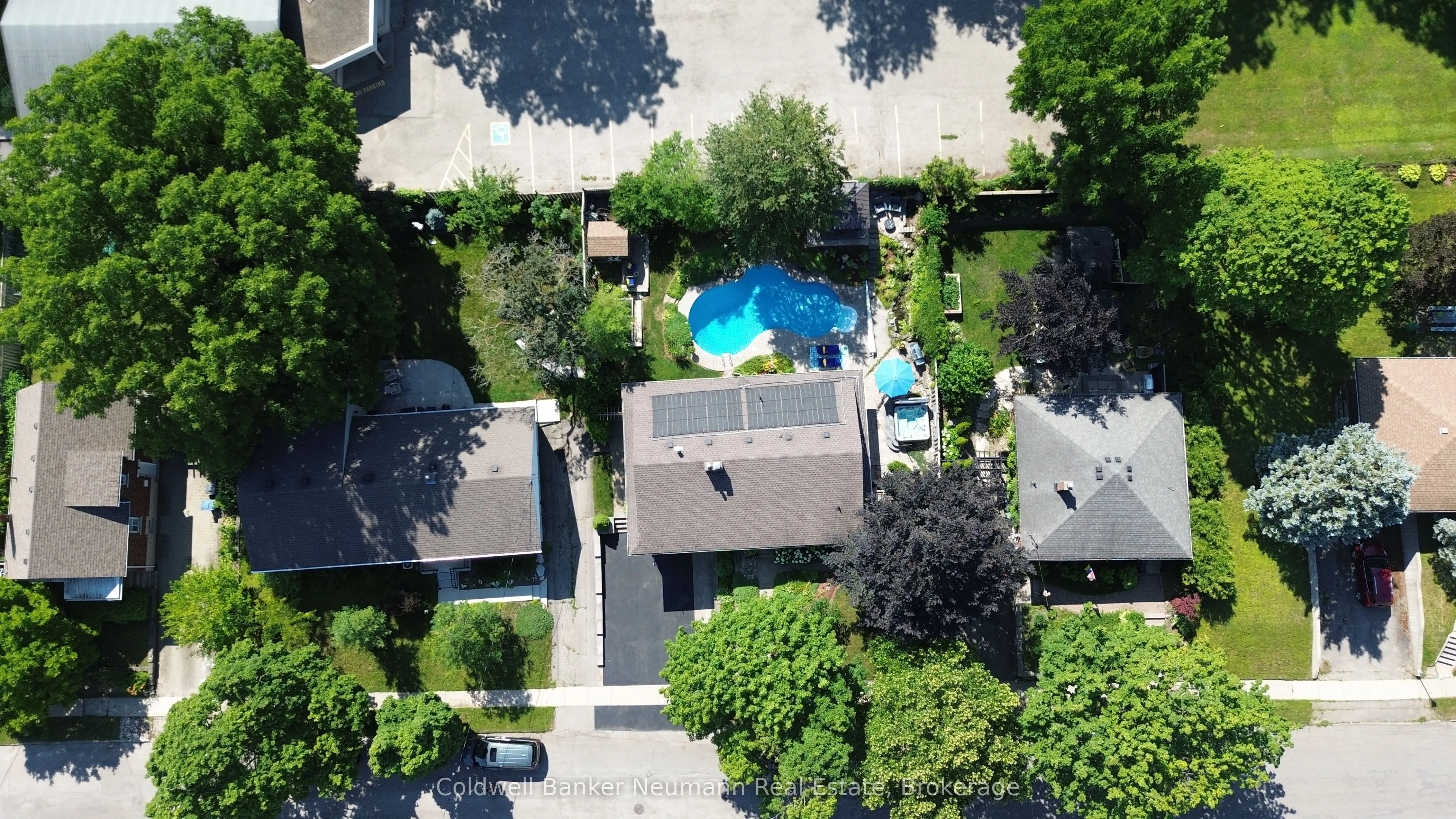 25 Bennett Avenue