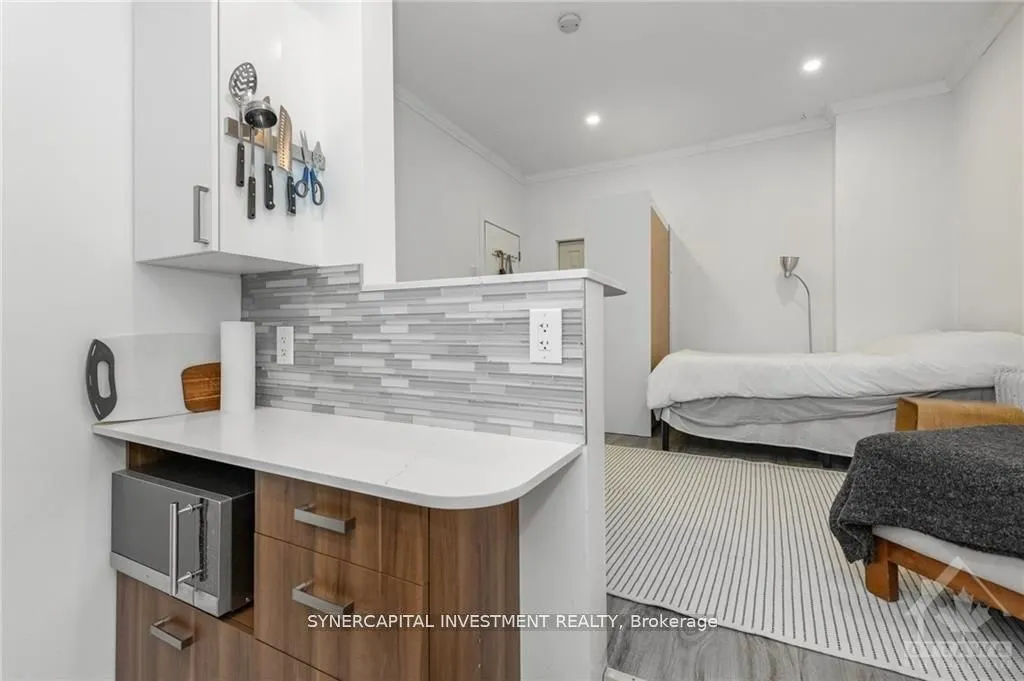 466 MACLAREN Street
