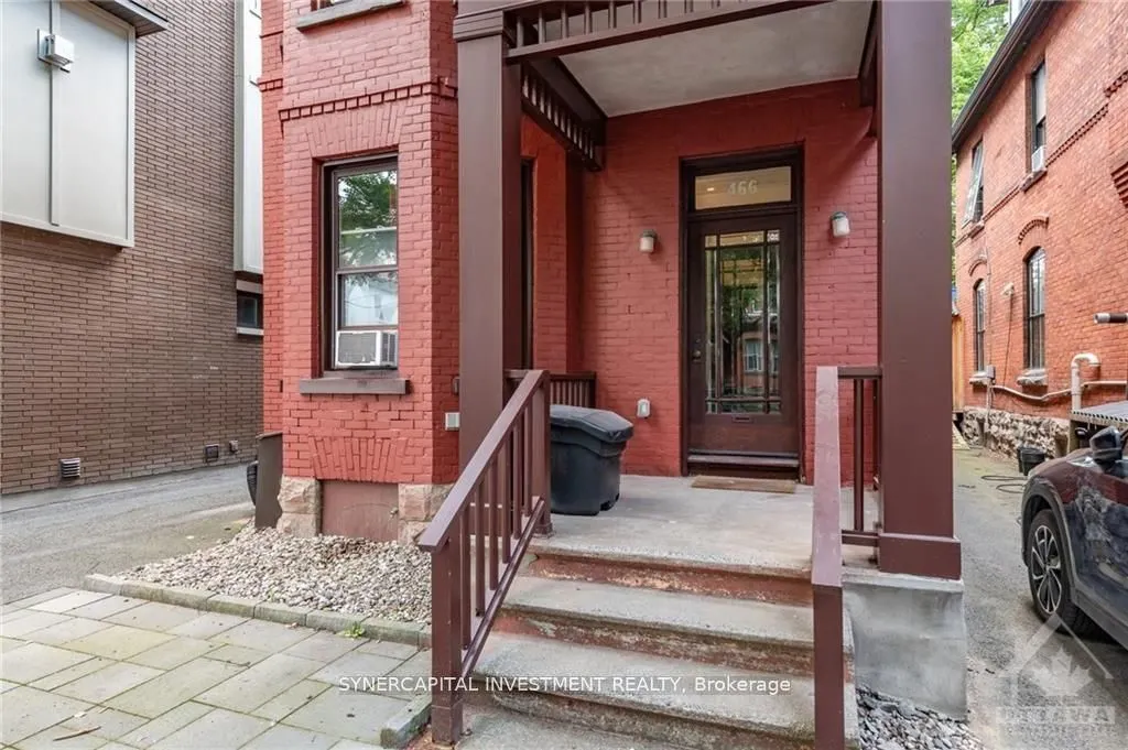 466 MACLAREN Street