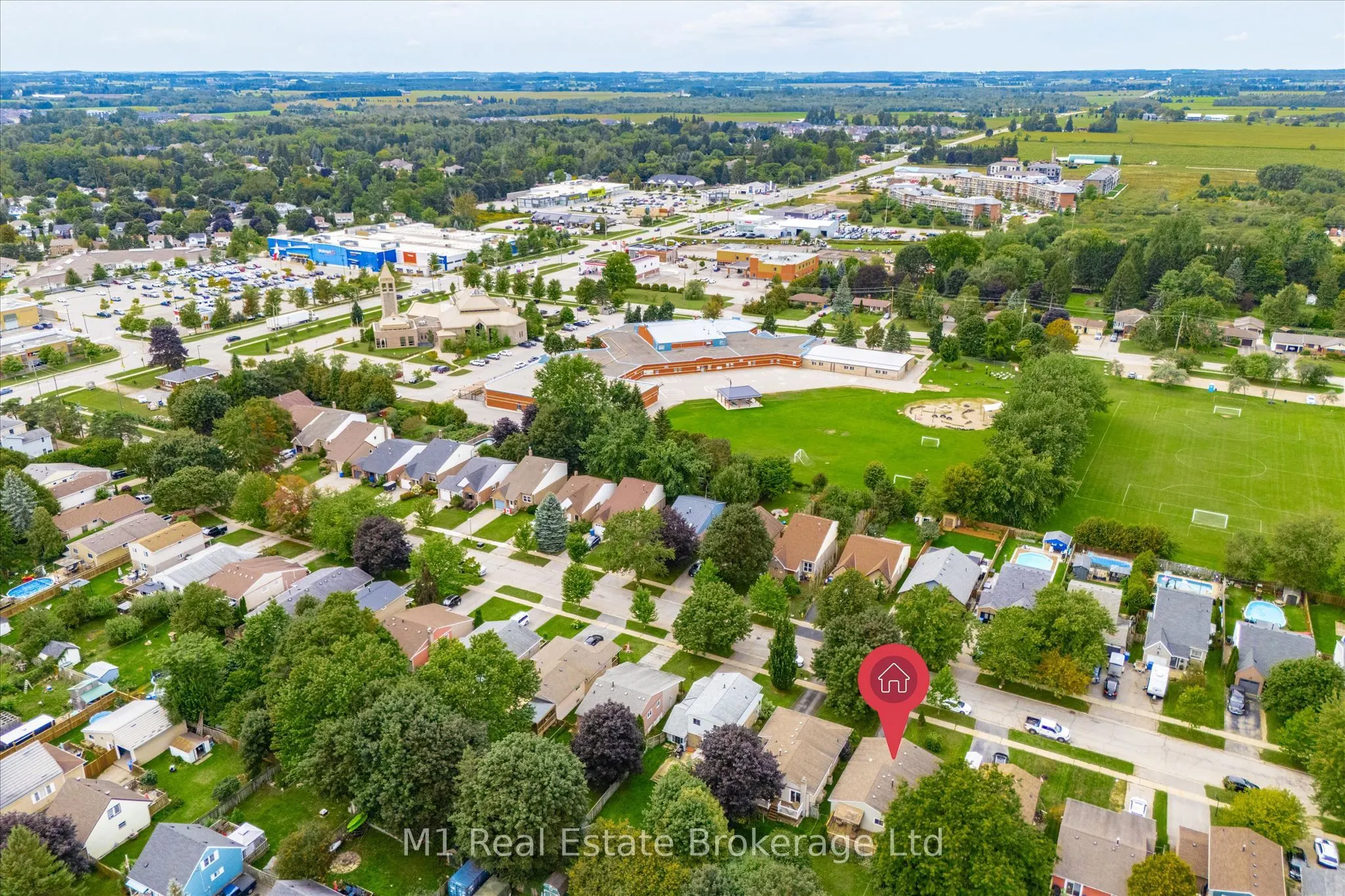 216 Parkside Drive E