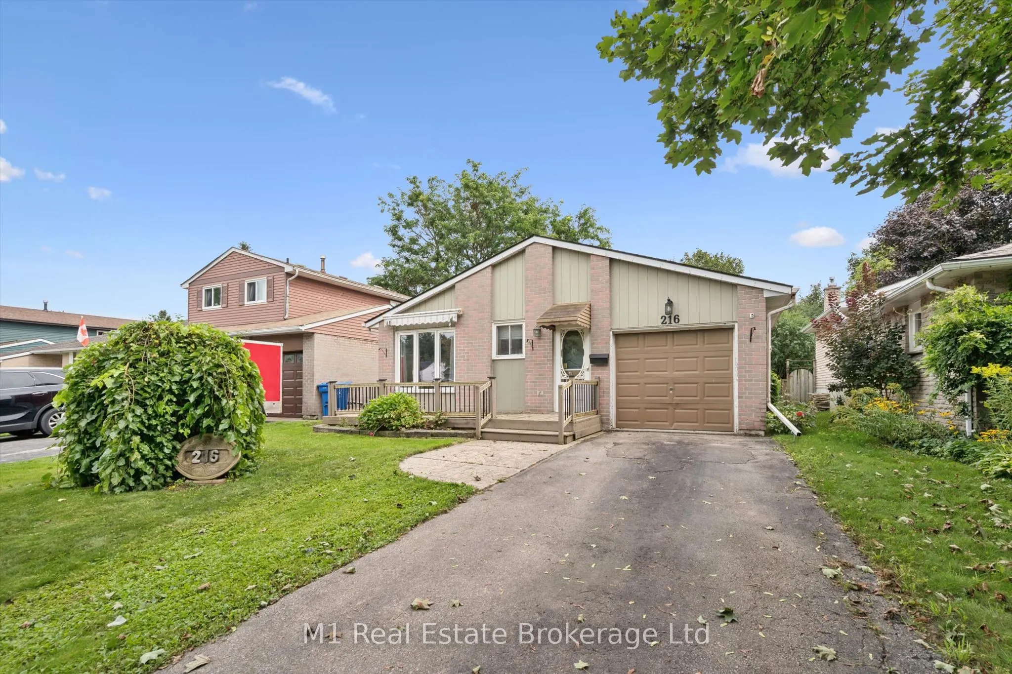 216 Parkside Drive E