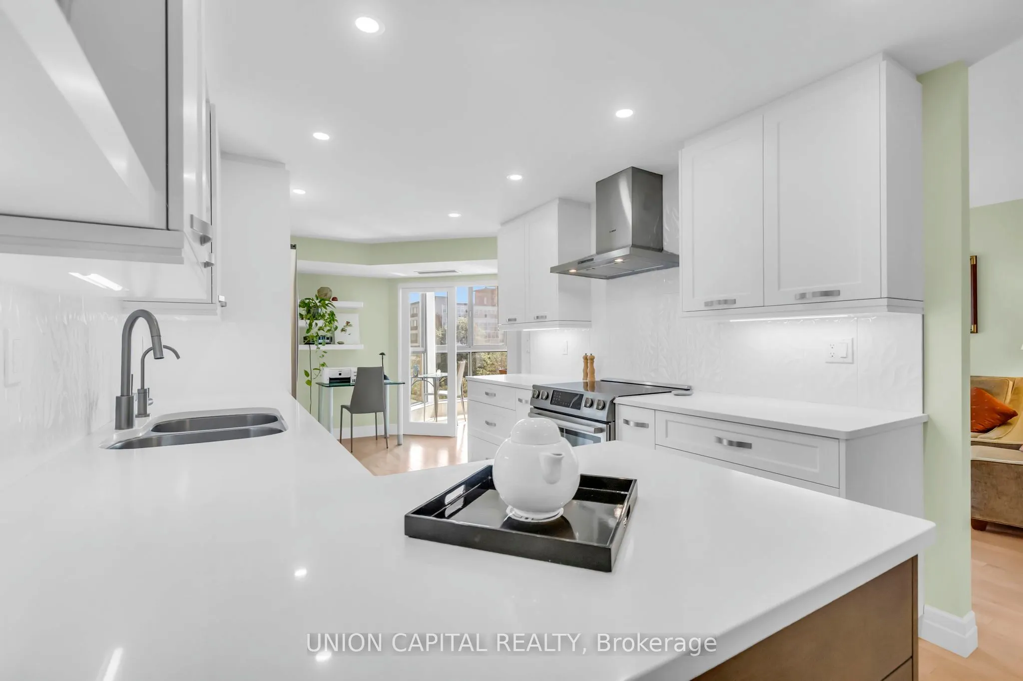 265 Westcourt Place #502