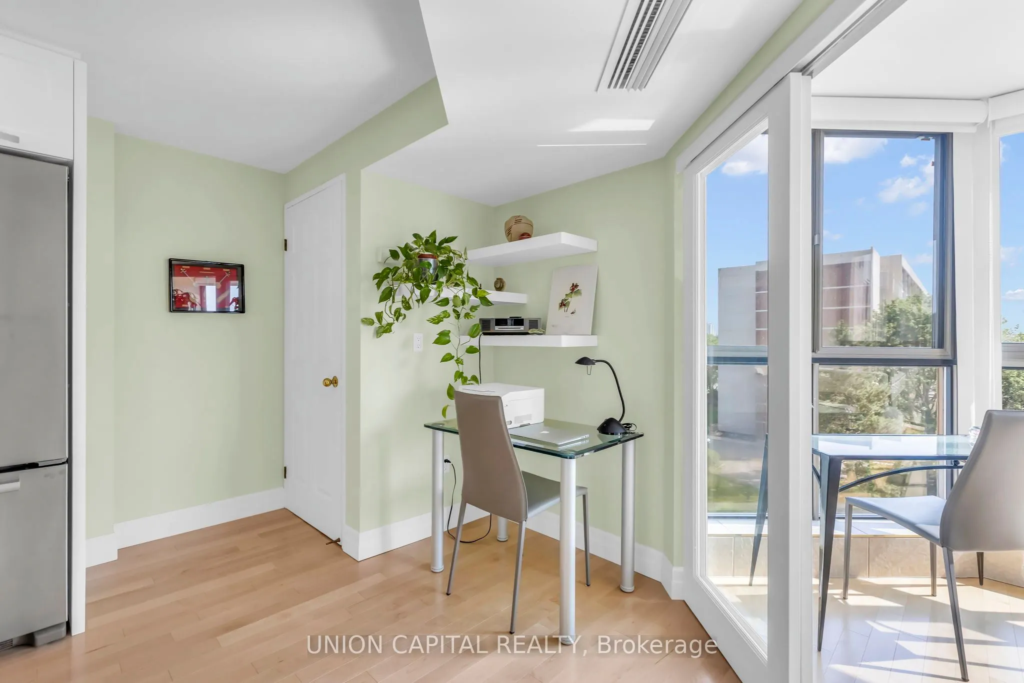 265 Westcourt Place #502