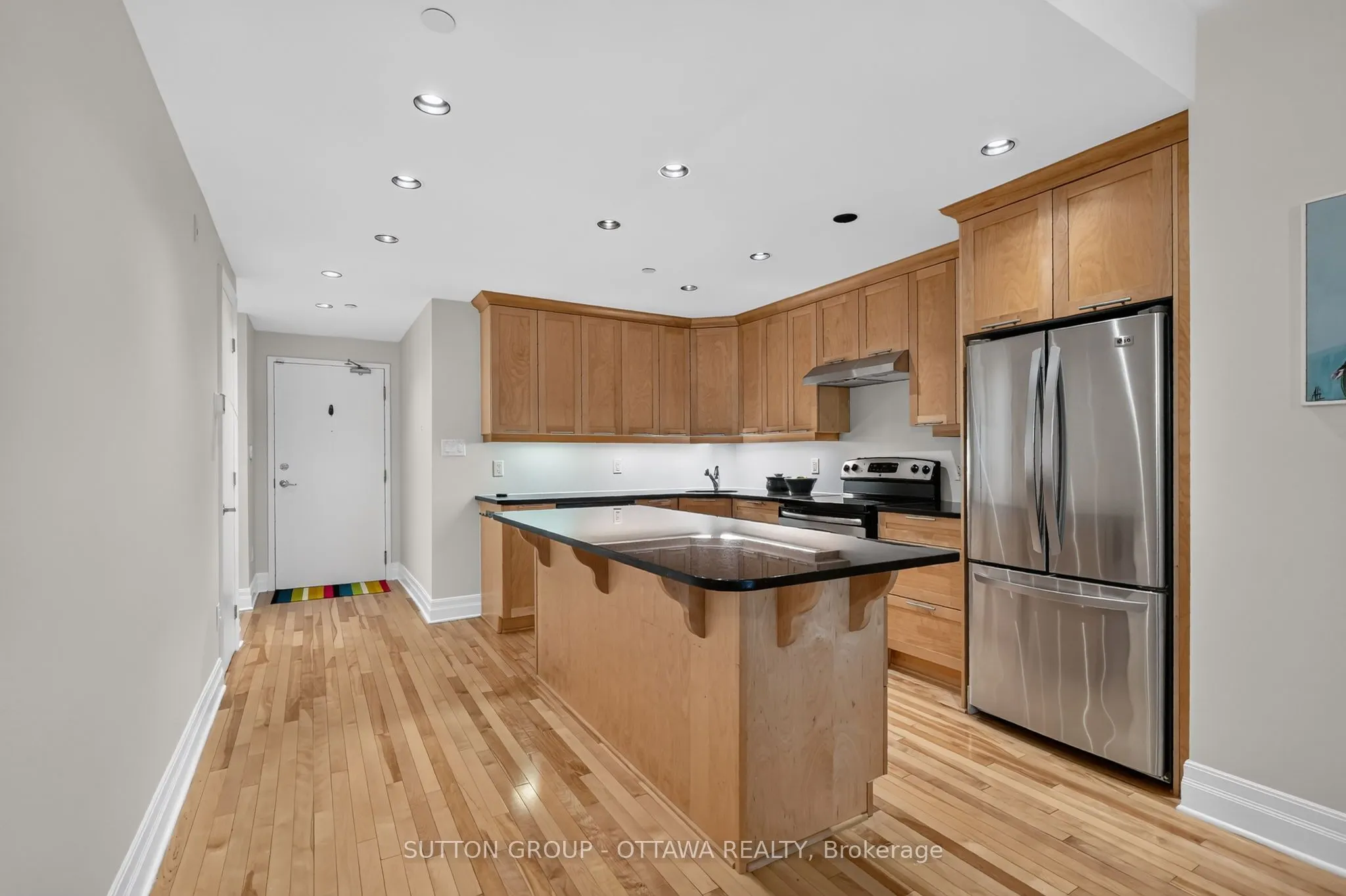 950 MARGUERITE Avenue #103