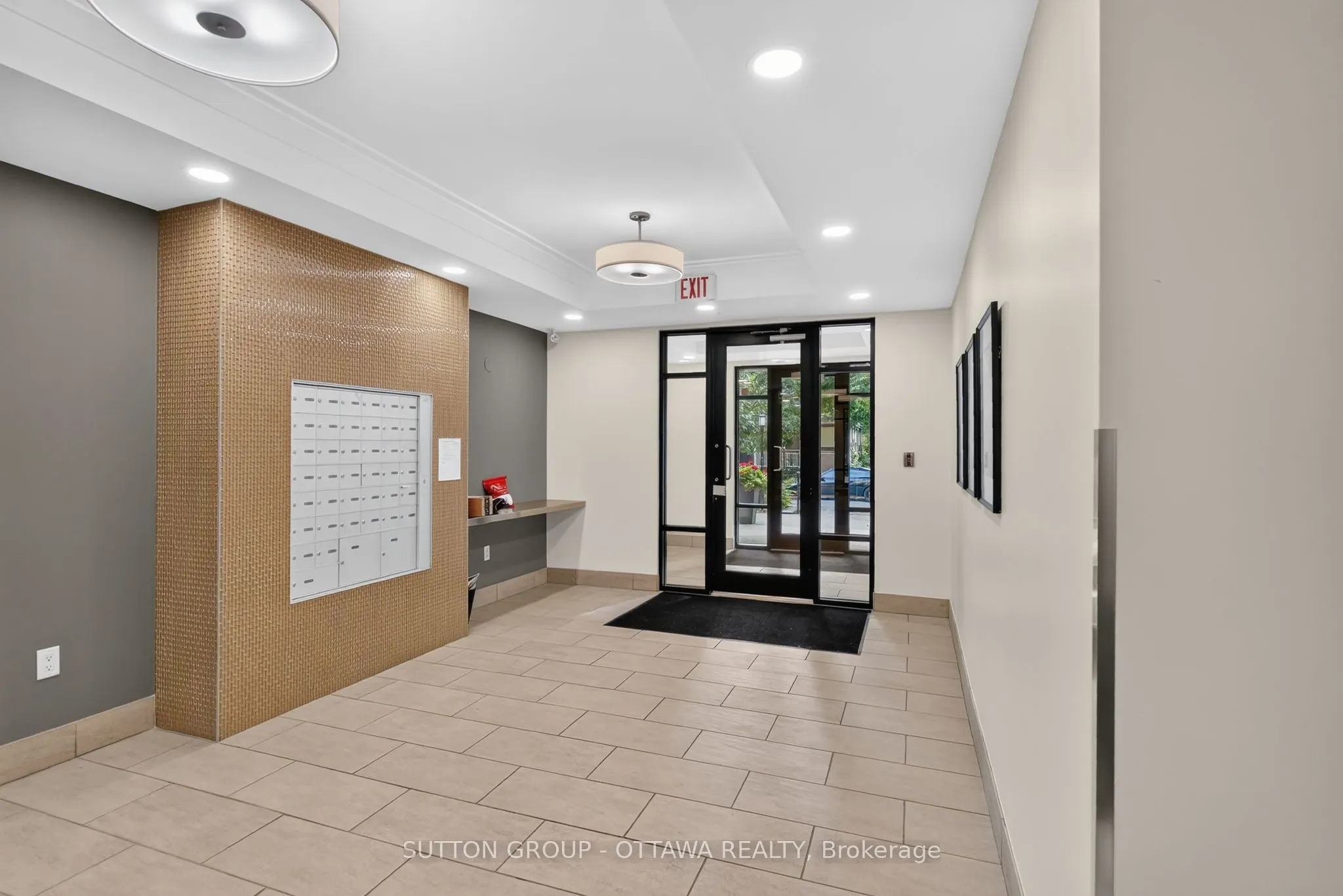 950 MARGUERITE Avenue #103