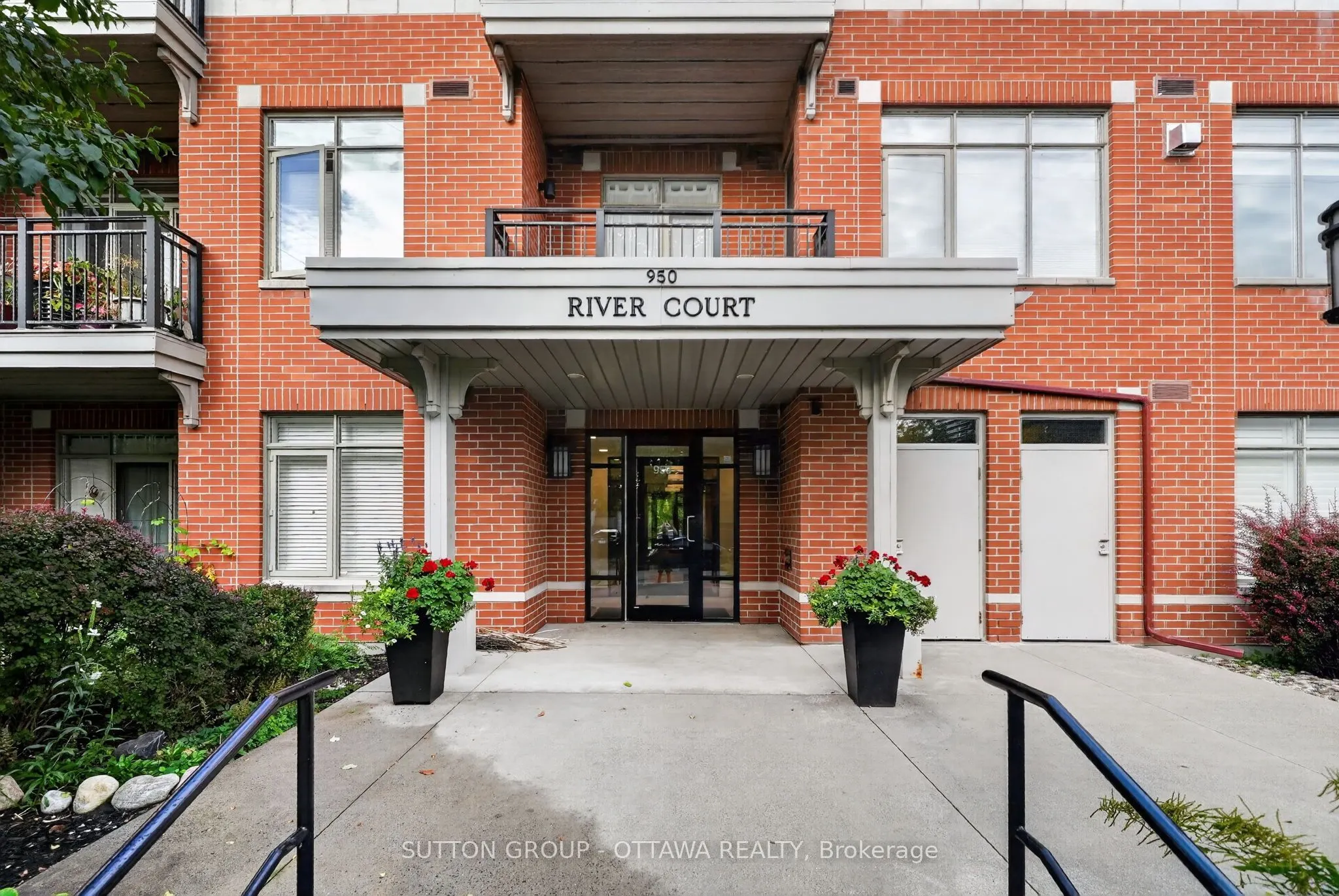 950 MARGUERITE Avenue #103