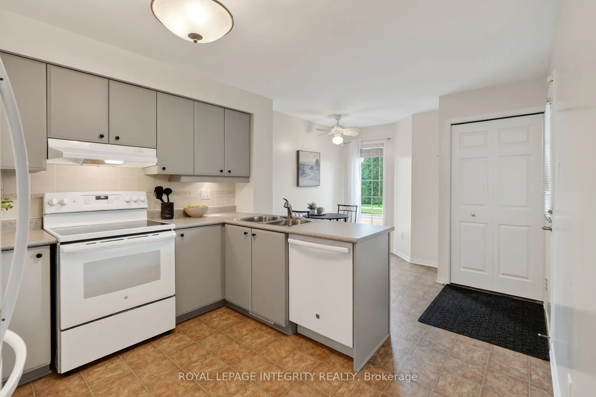 795 Longfields Drive #14