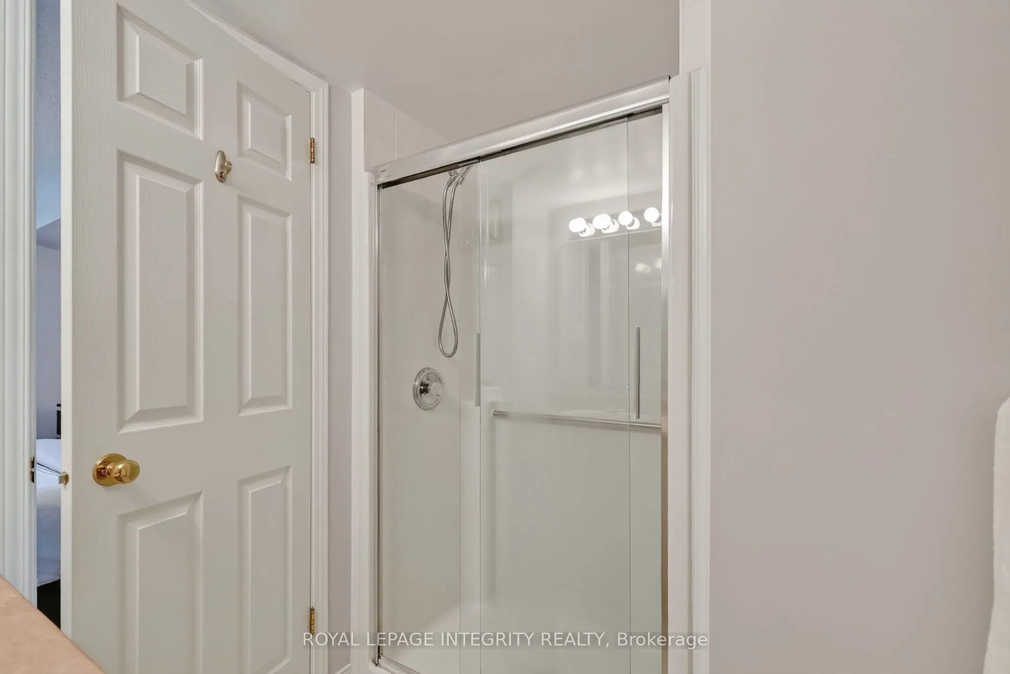 795 Longfields Drive #14