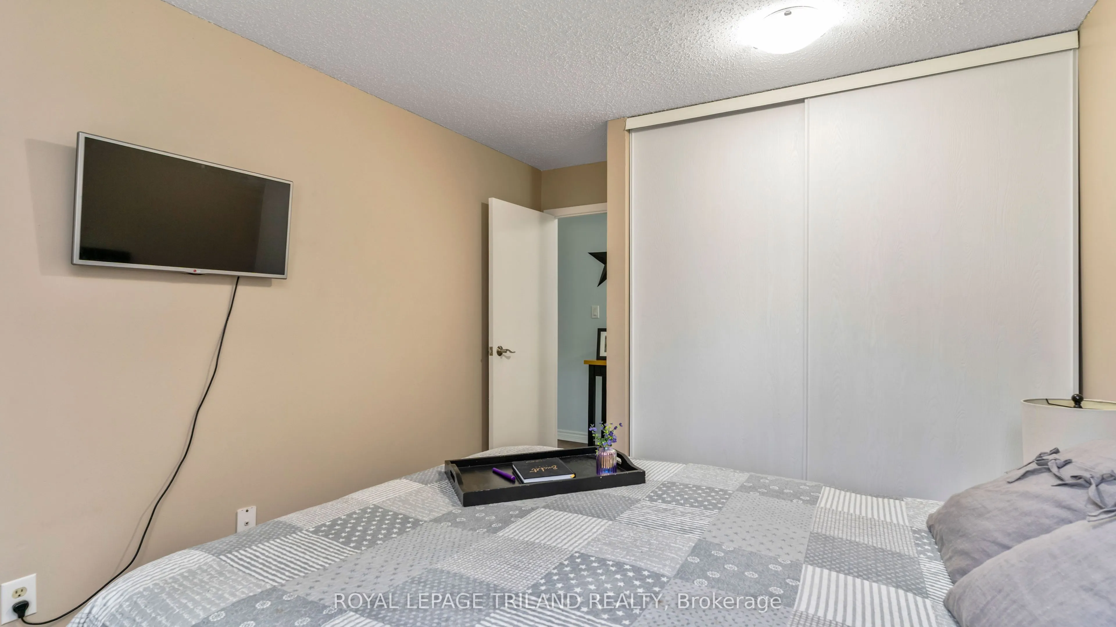 735 DEVERON Crescent #116