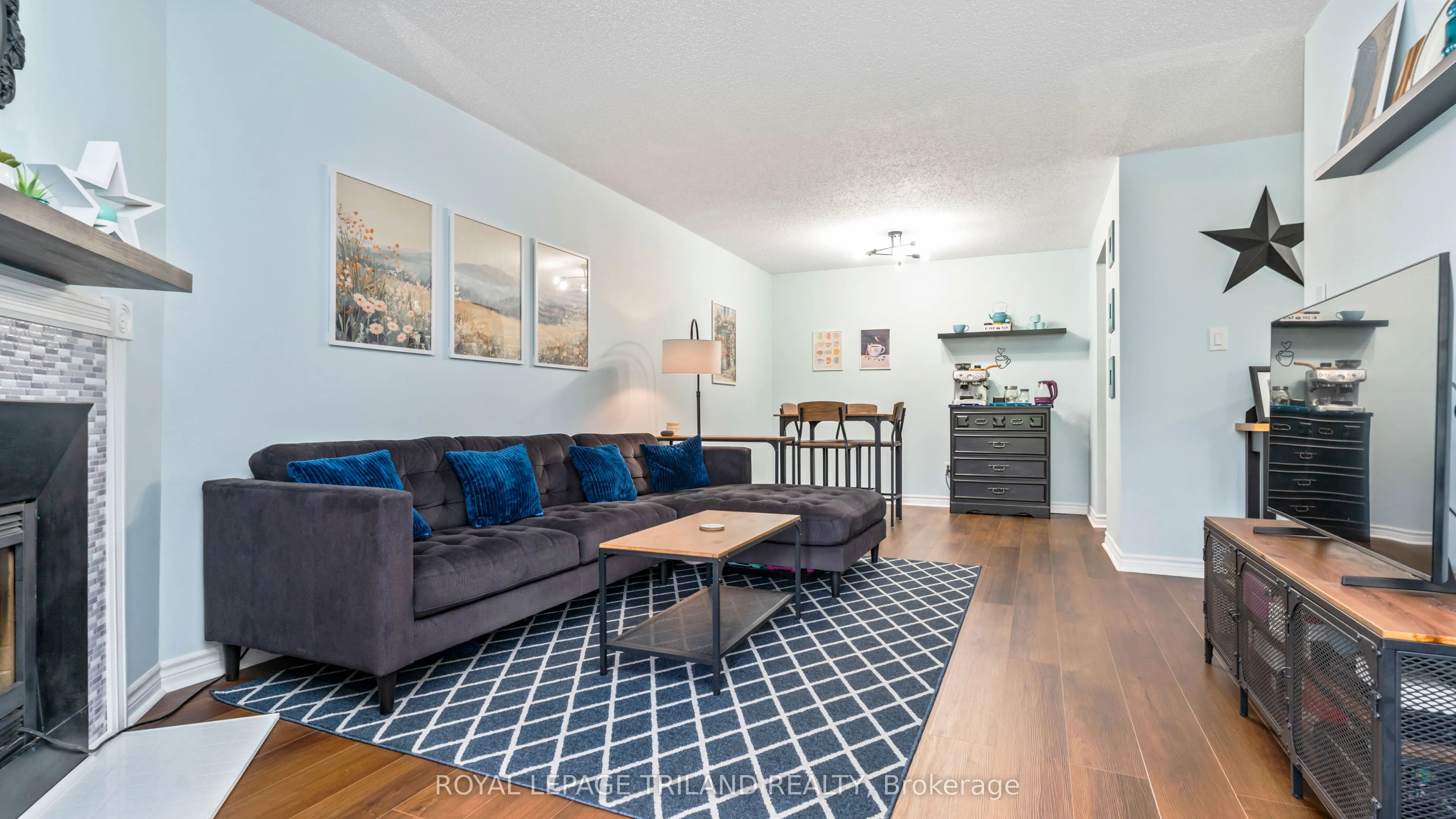 735 DEVERON Crescent #116