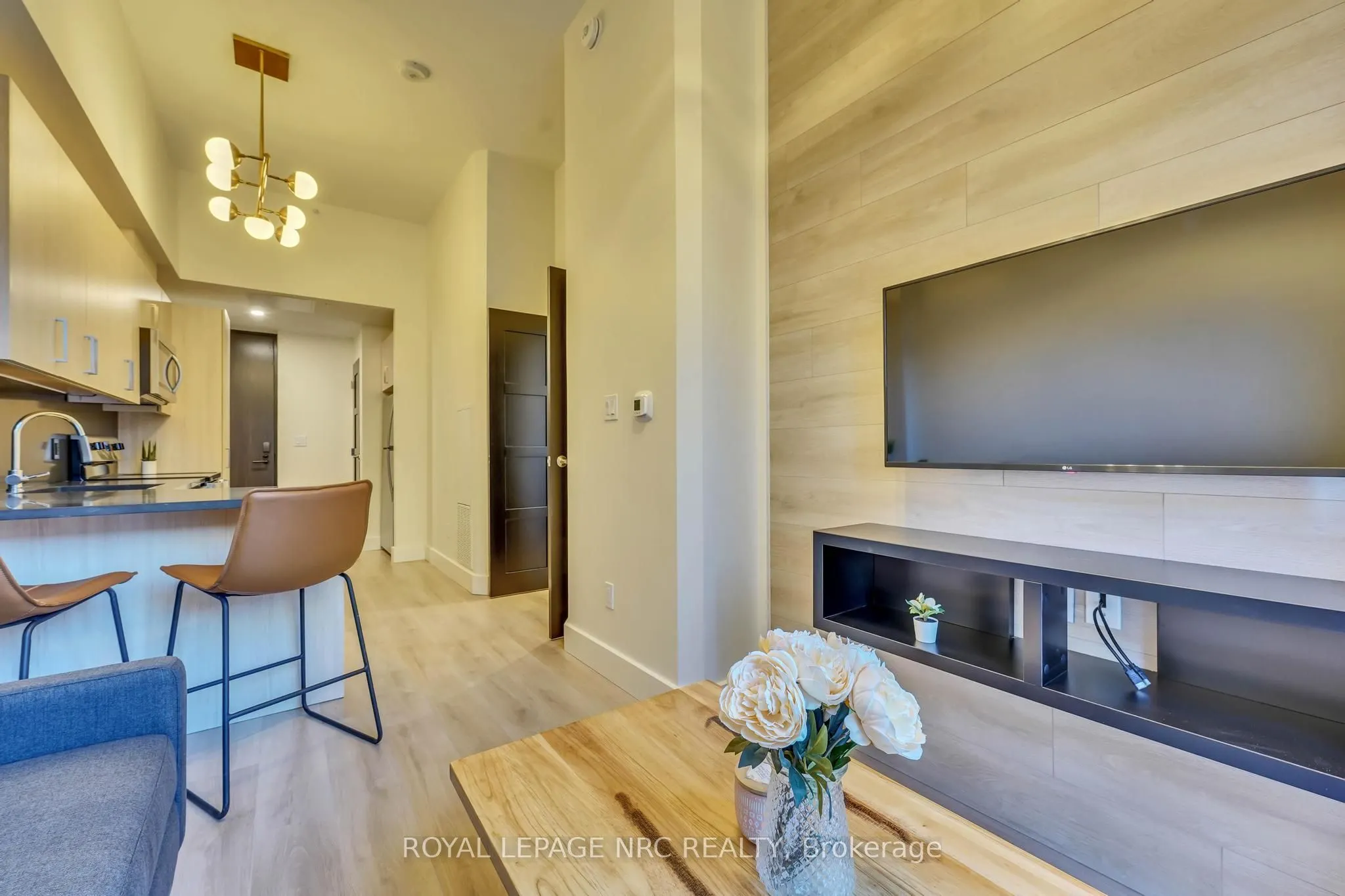 145 Columbia Street W #133