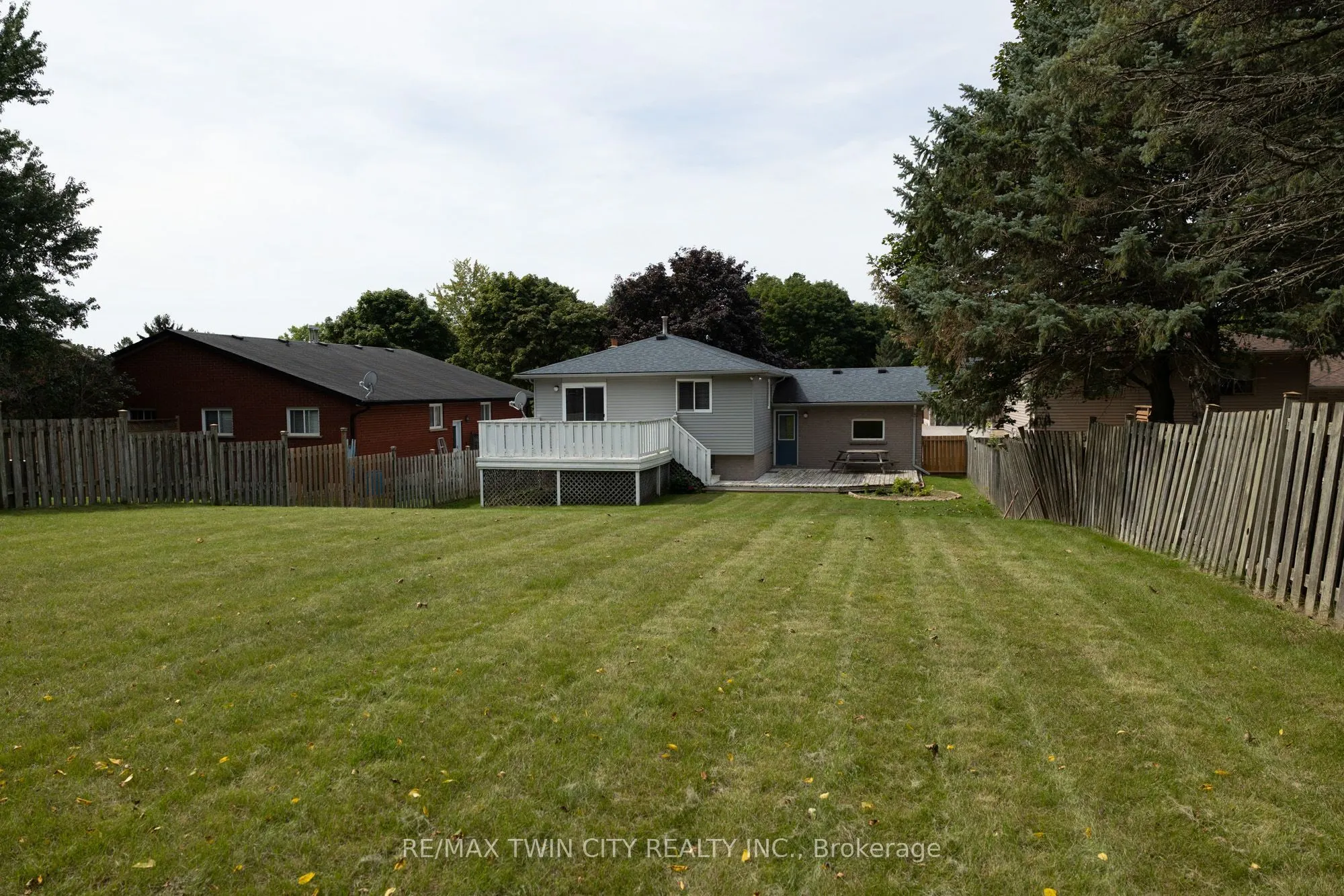 13 FOREST Drive