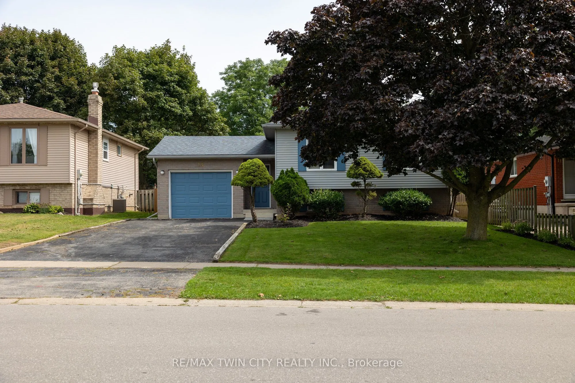 13 FOREST Drive