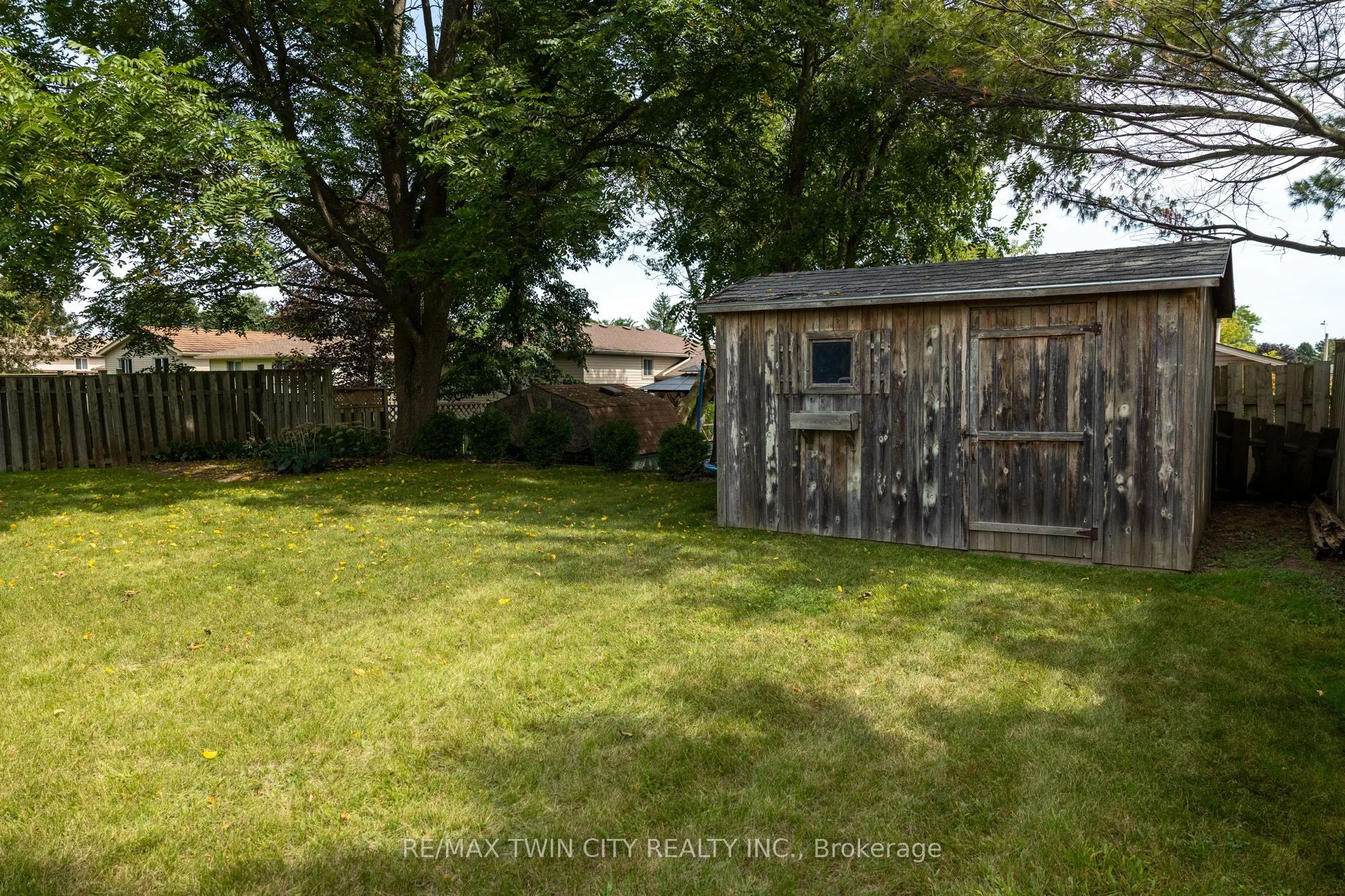 13 FOREST Drive