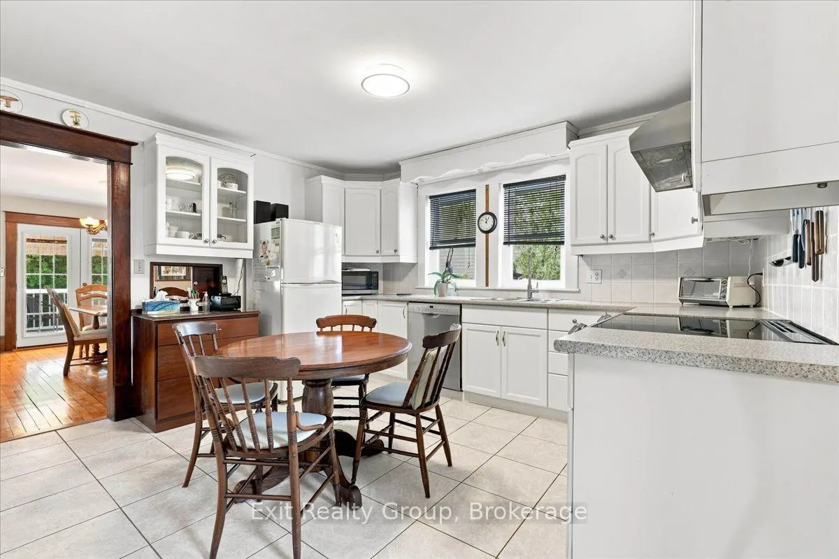 28 Lorne Avenue