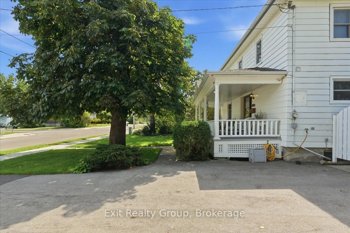 28 Lorne Avenue