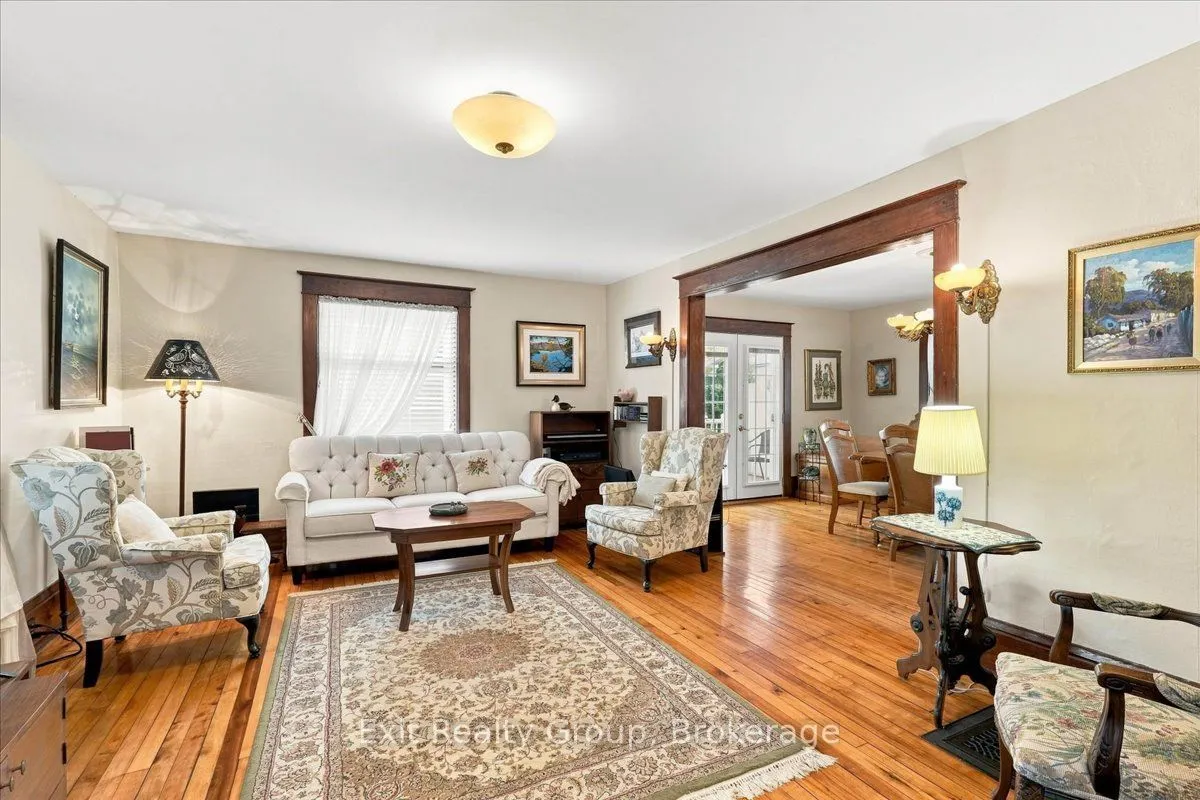 28 Lorne Avenue