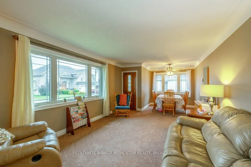 51 Martin Street N
