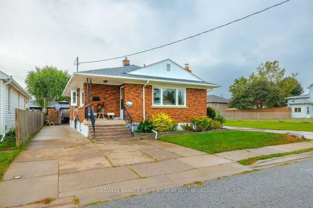 51 Martin Street N