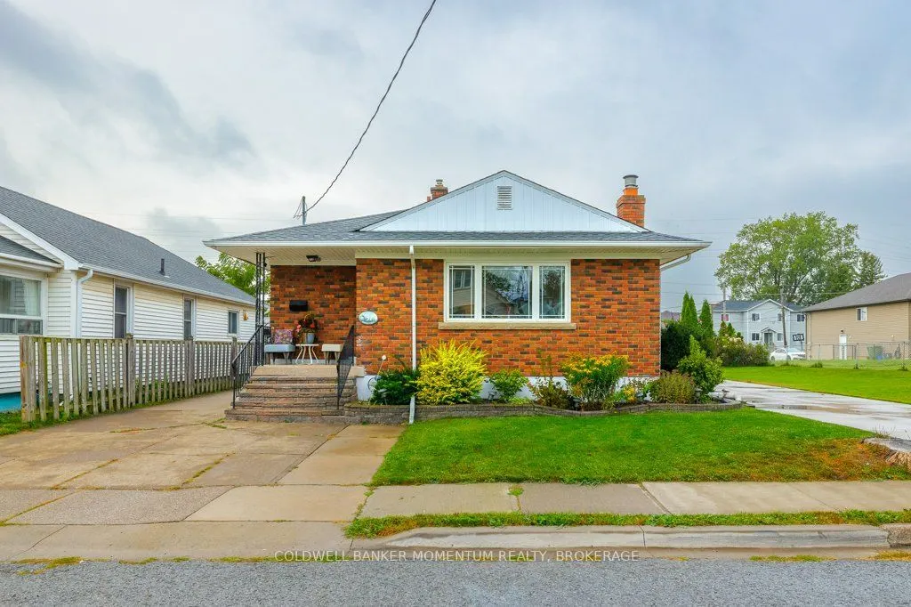 51 Martin Street N
