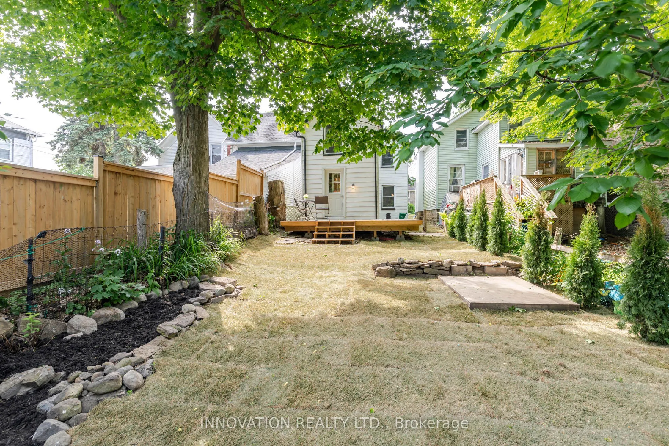 106 James Street E